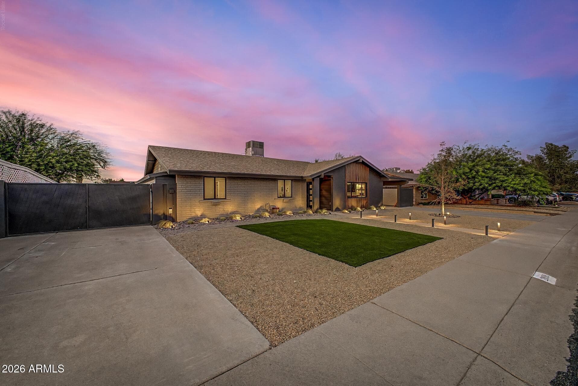 2808 E Lupine Avenue — photo 5