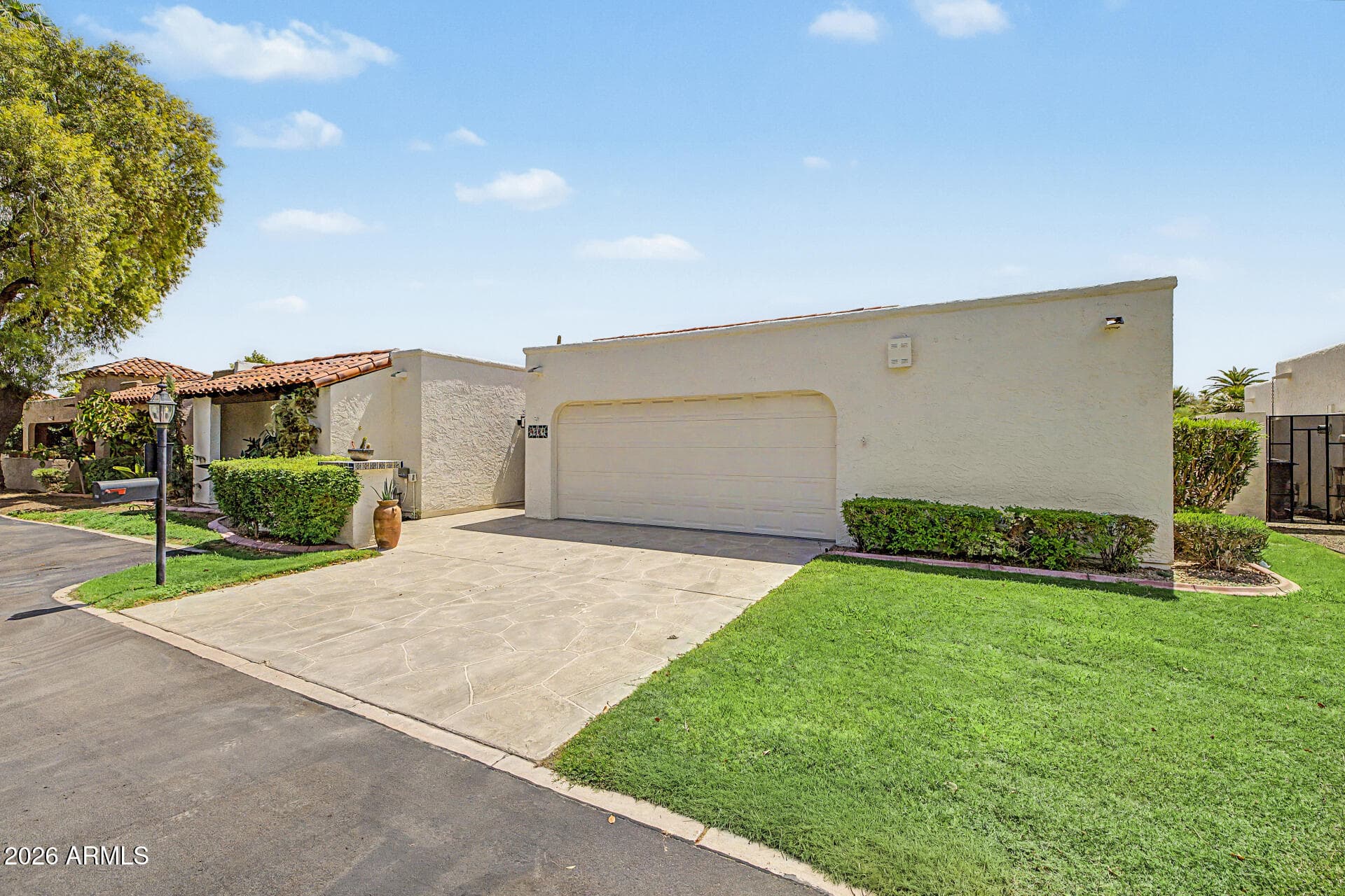 7331 E Valley Vista Drive — photo 2