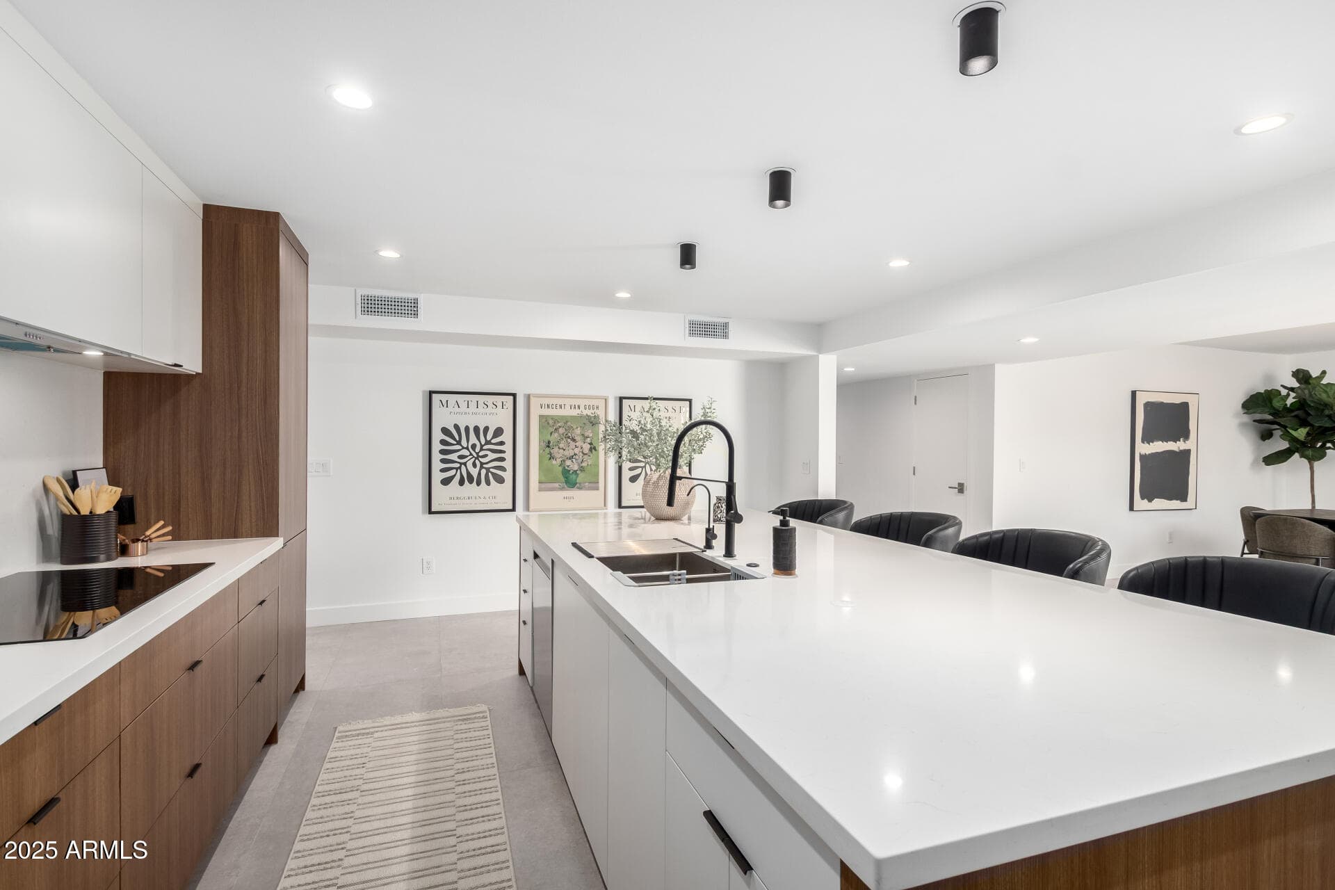 8706 E Devonshire Avenue — photo 5