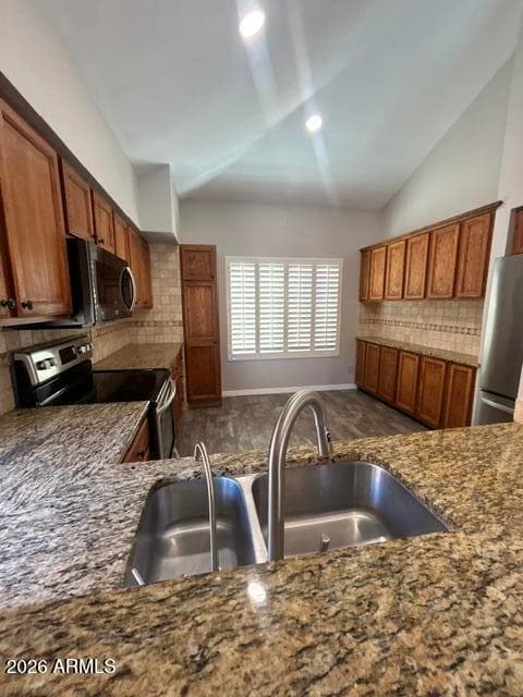 1220 E Silverwood Drive — photo 4