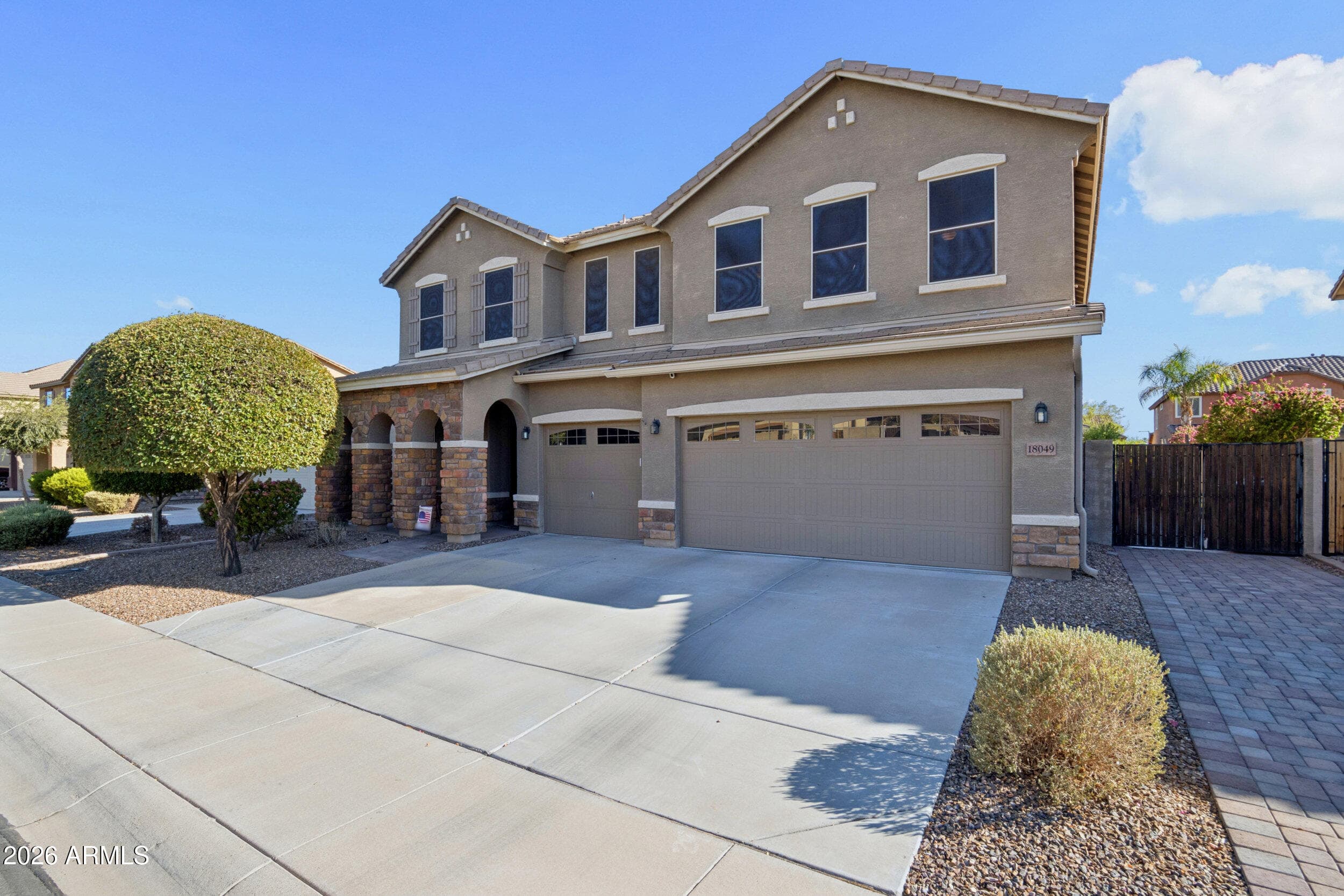 18049 W Ivy Lane — photo 2