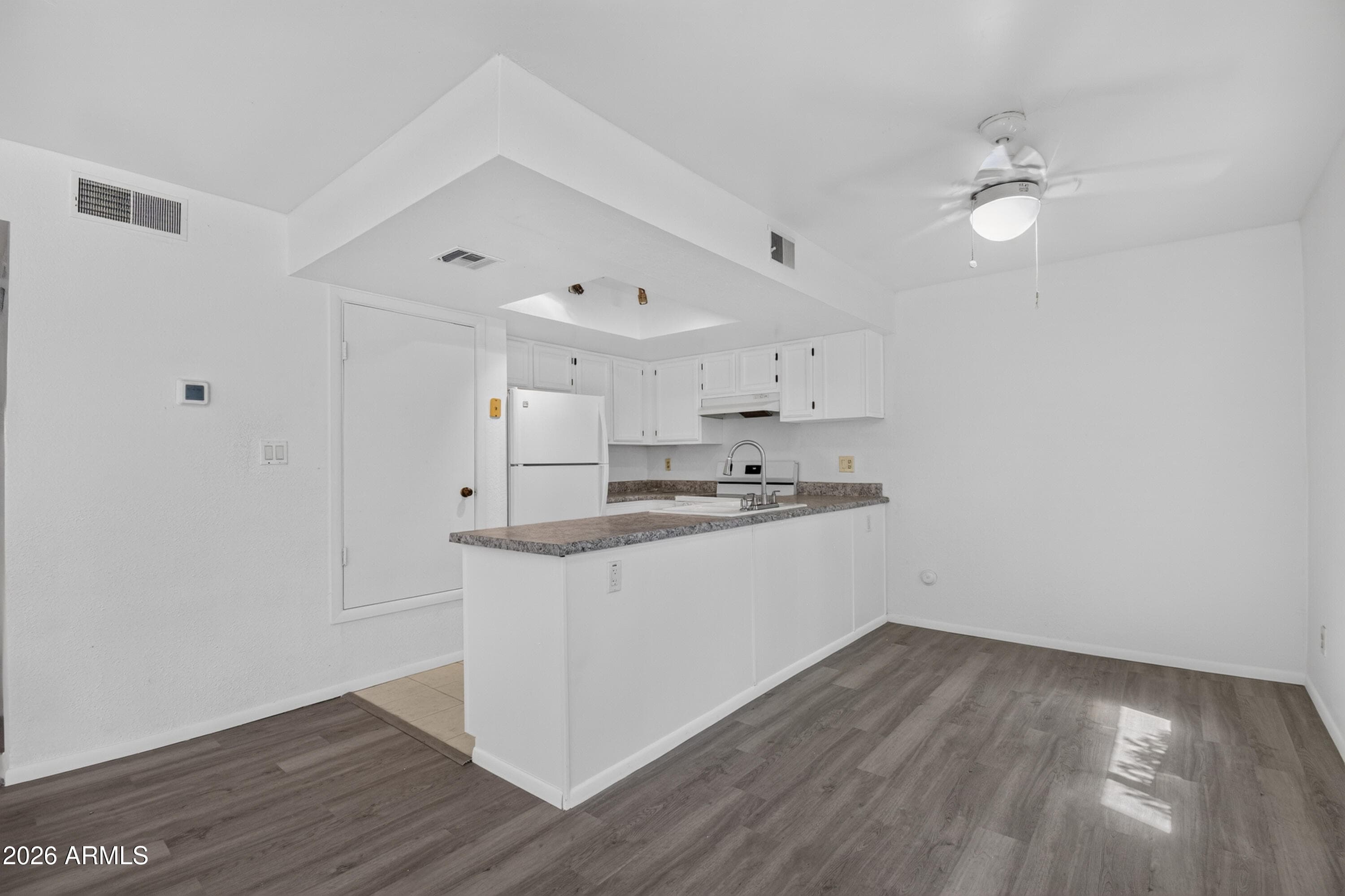 18811 N 19th Avenue 1024 — photo 3