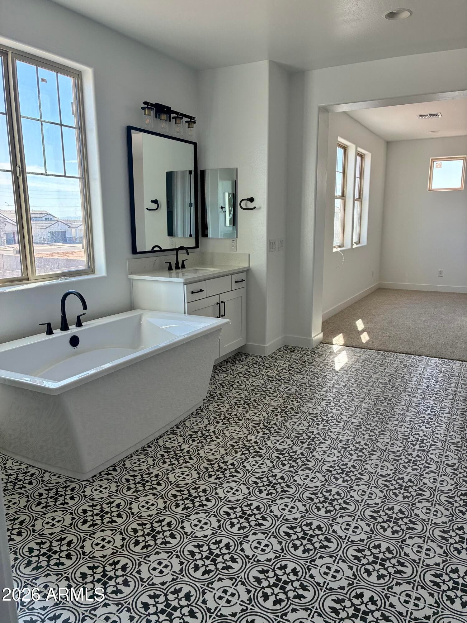 1093 E Palm Beach Drive — photo 3