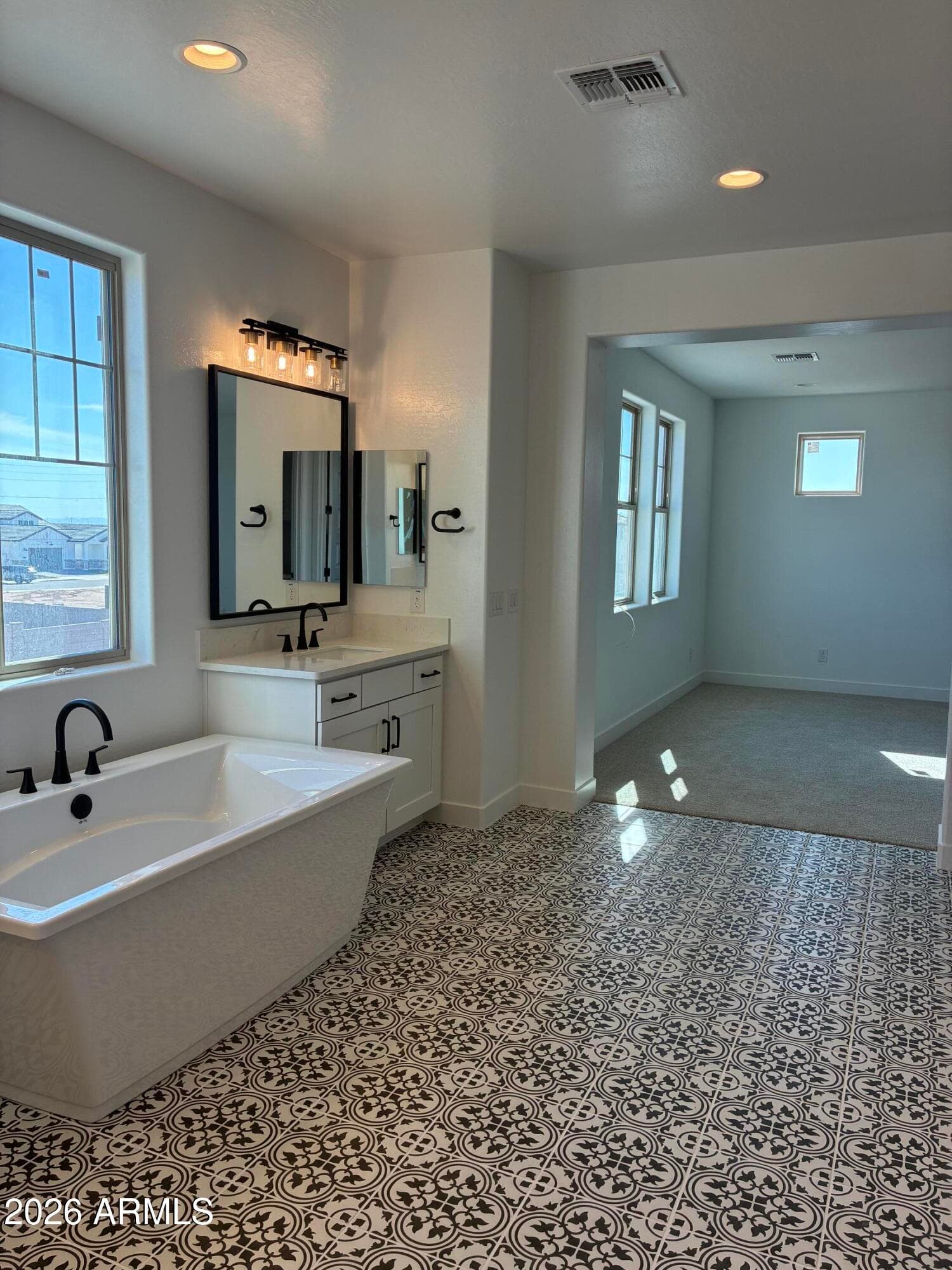 1093 E Palm Beach Drive — photo 5
