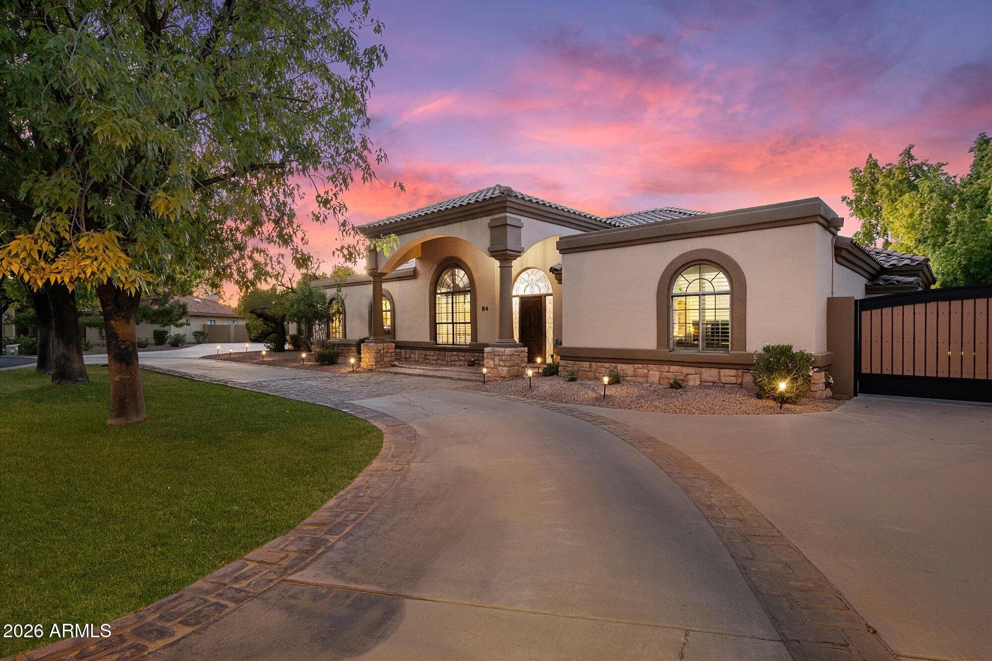 84 E Buena Vista Drive — photo 2
