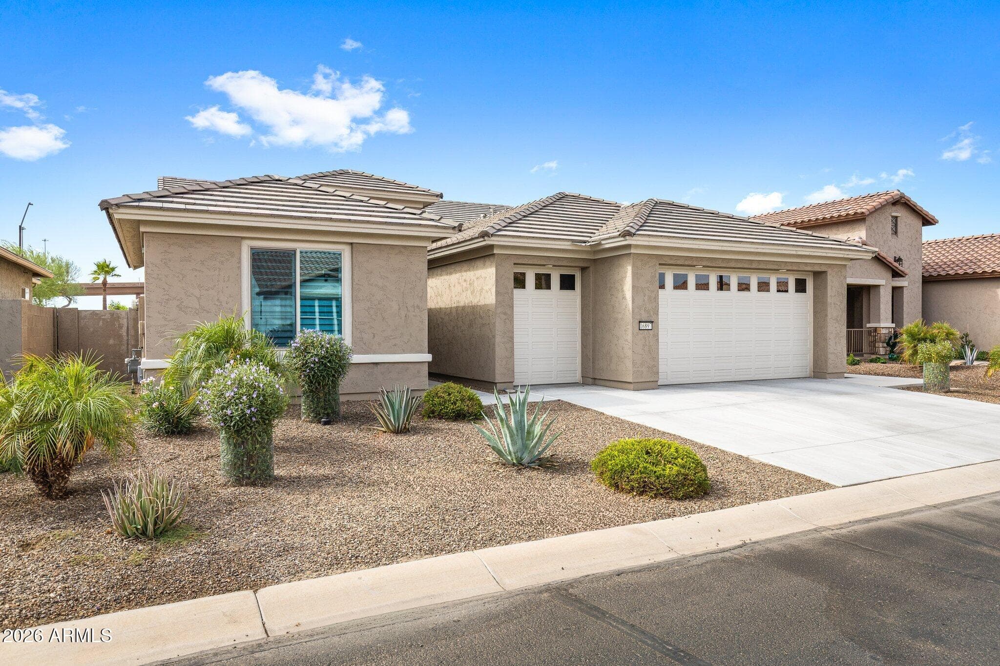 16897 W Almeria Road — photo 3
