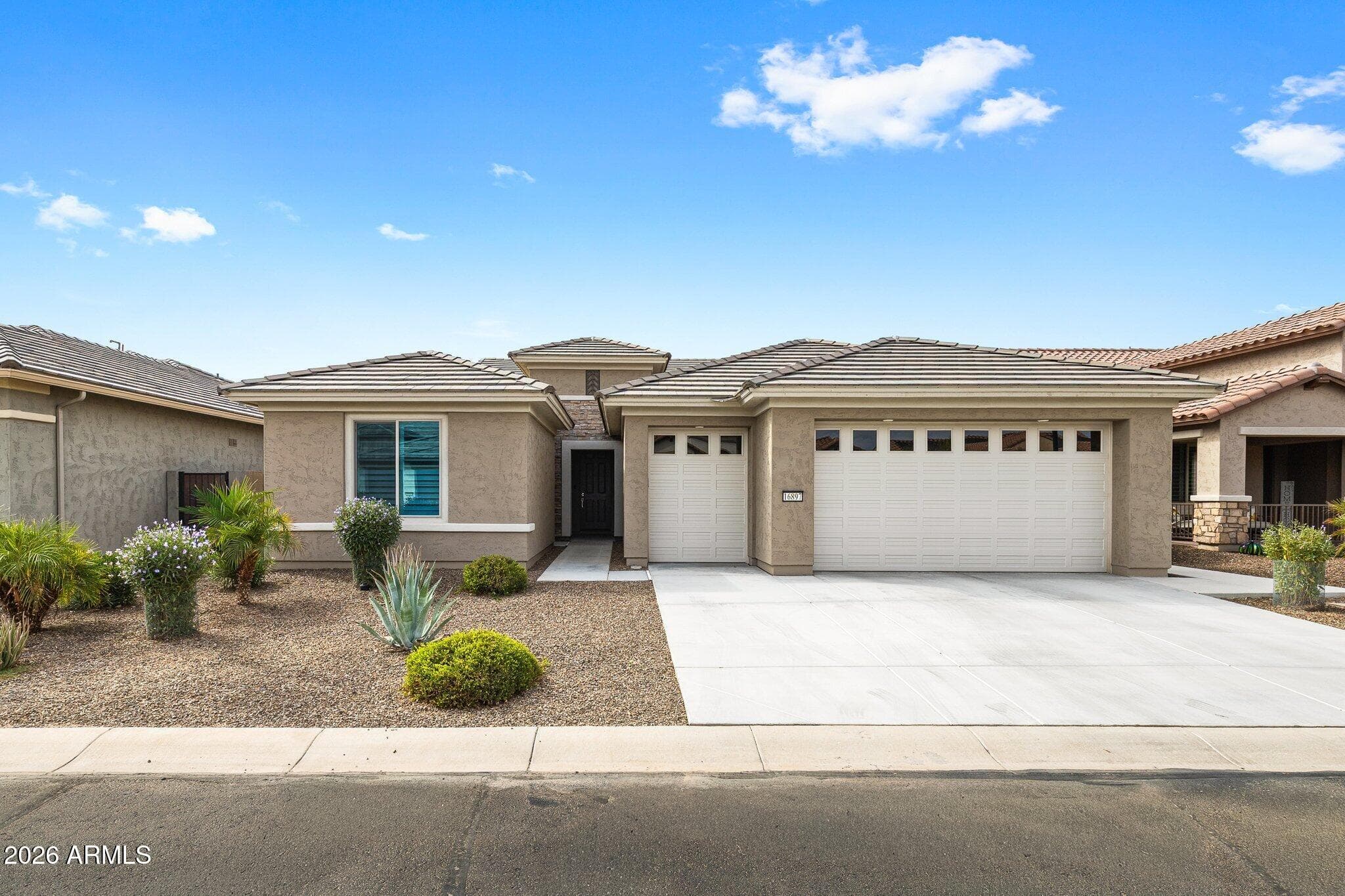16897 W Almeria Road — photo 2