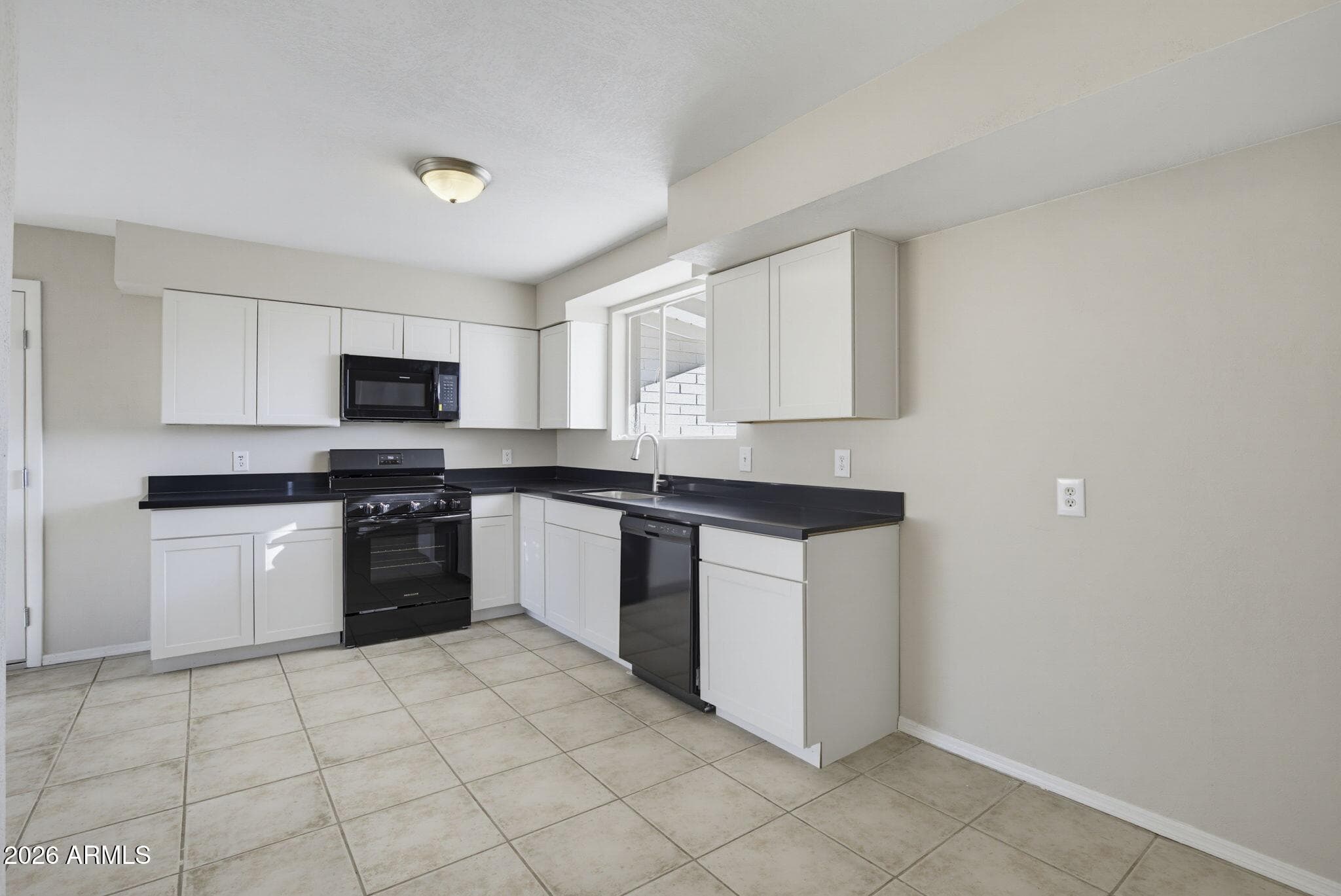 3436 N 49th Drive — photo 5