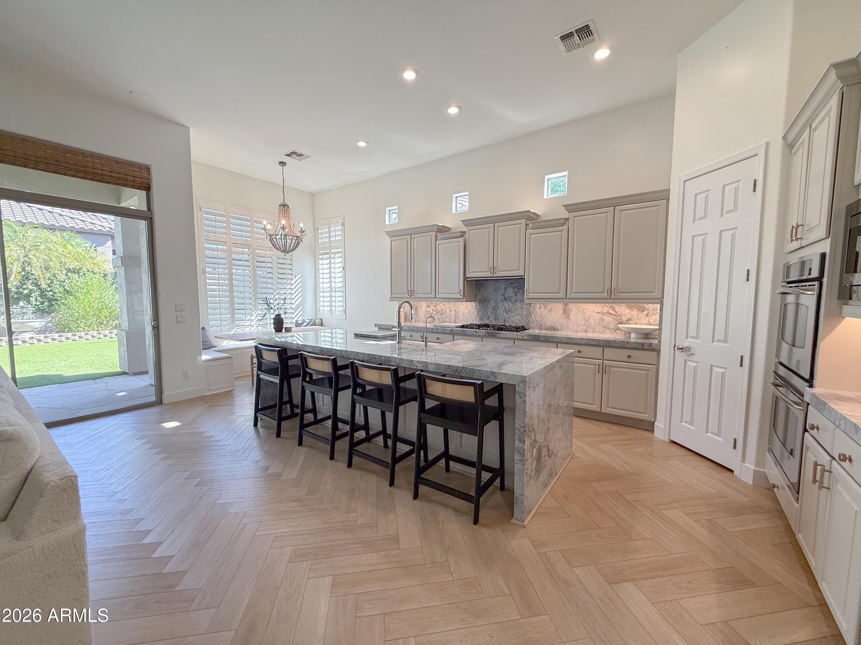 3818 E Crest Lane — photo 5