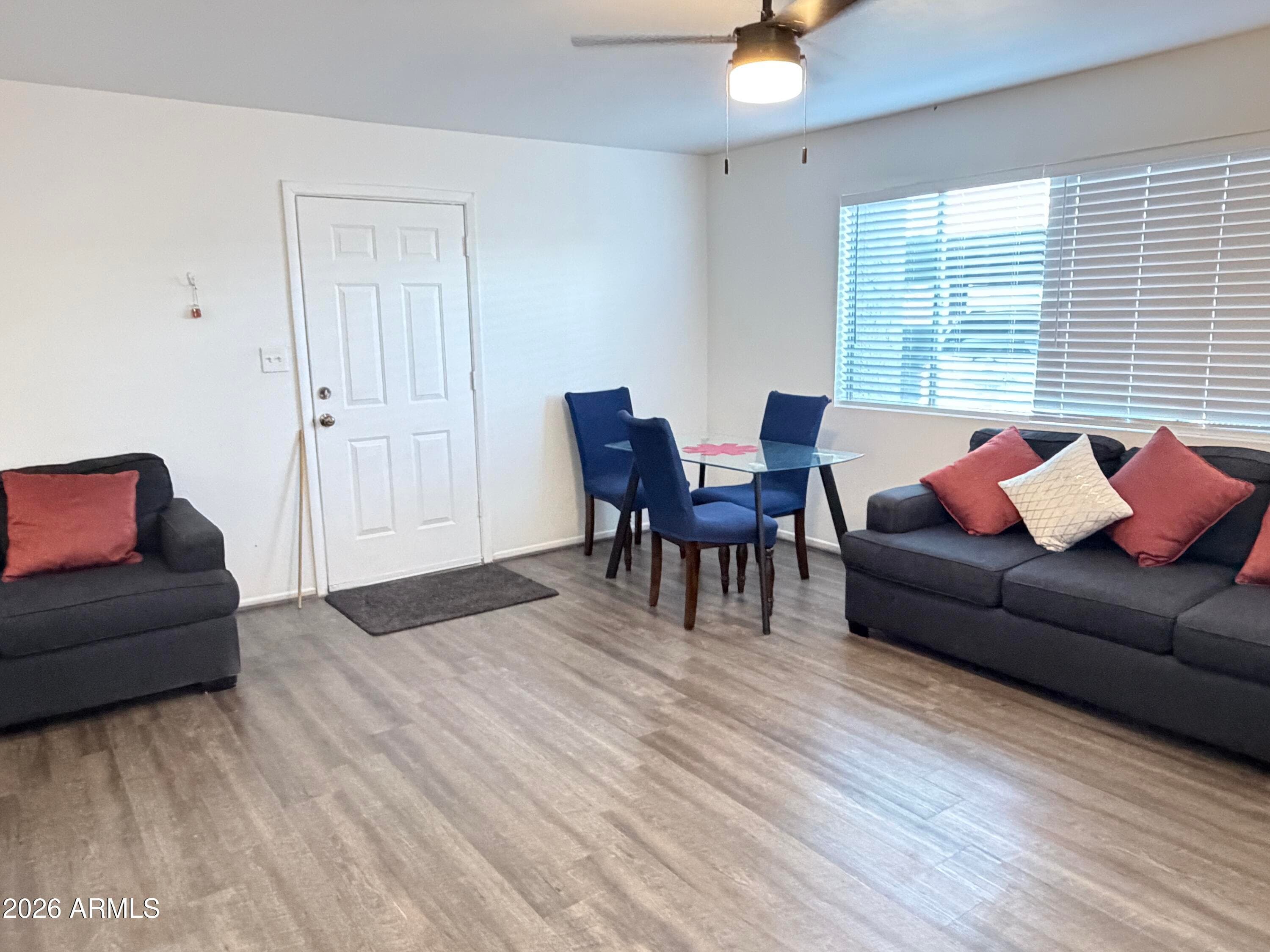700 W University Drive 122 — photo 2