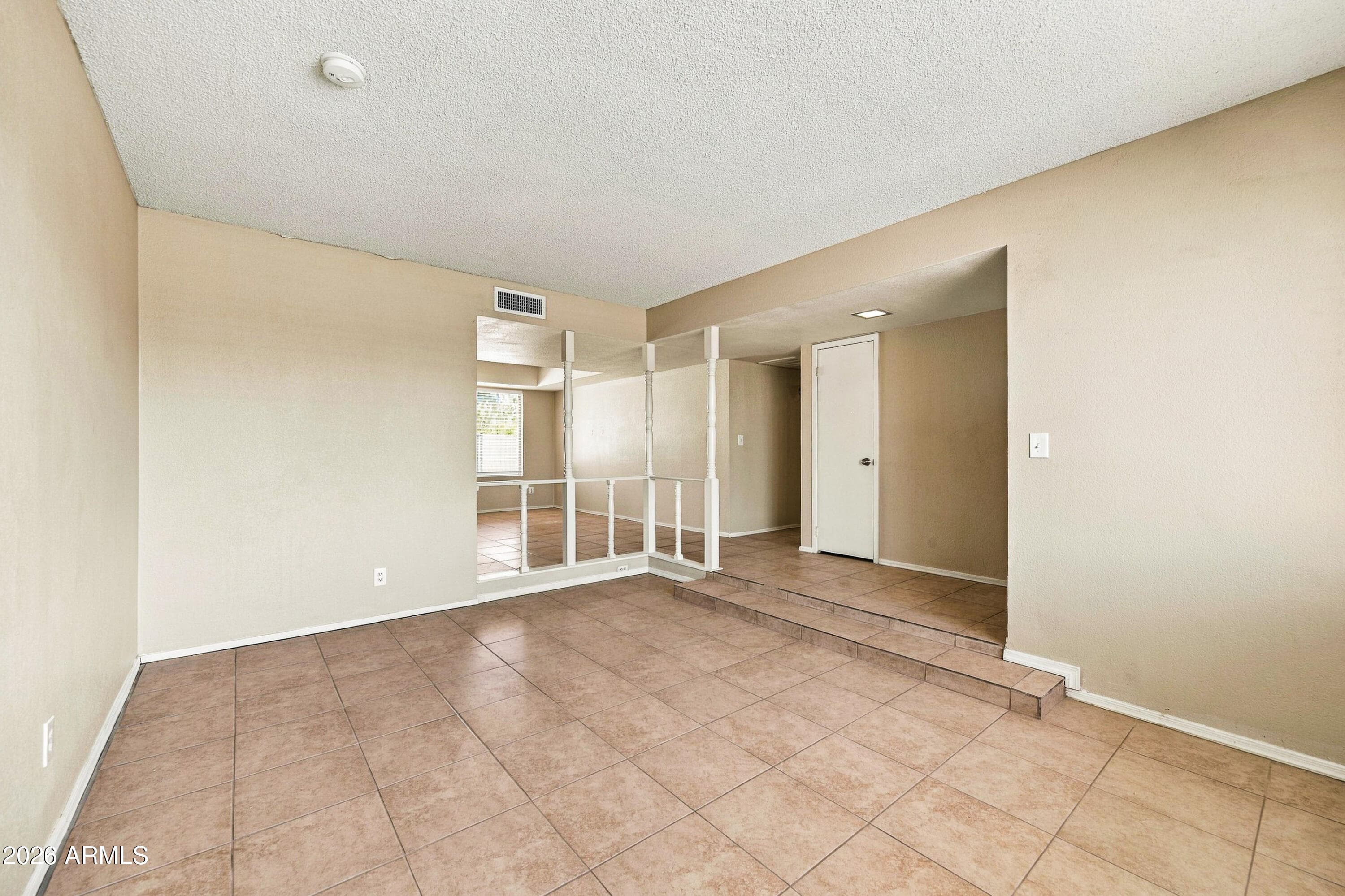 3333 N Carriage Lane — photo 8