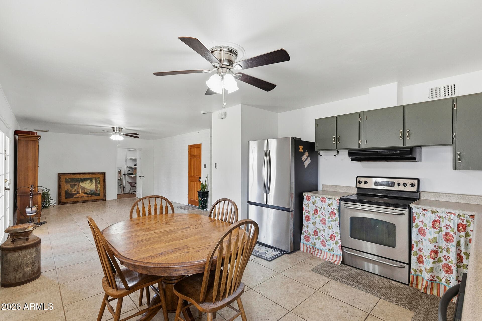 2321 W Rose Lane — photo 4