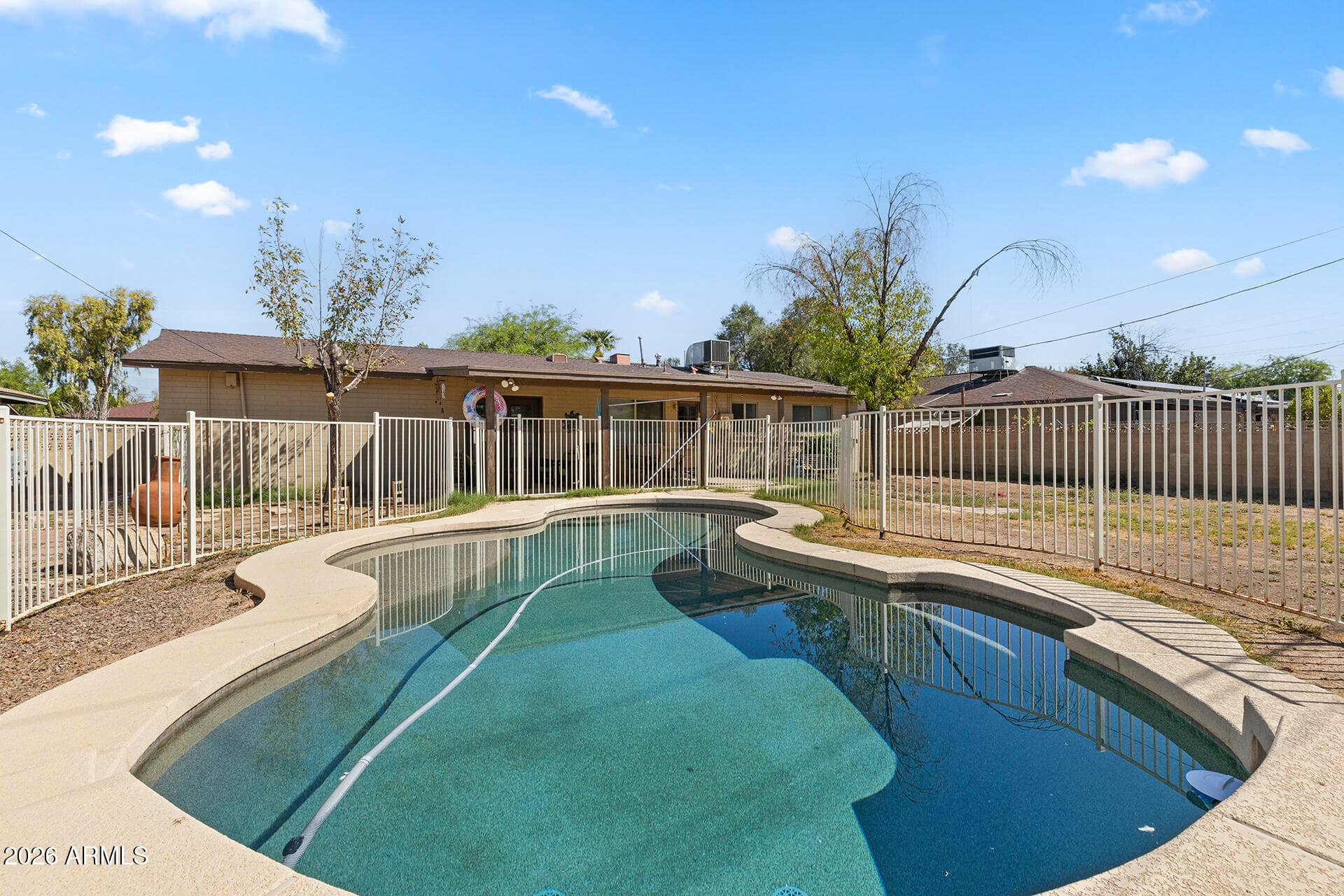 2321 W Rose Lane — photo 6