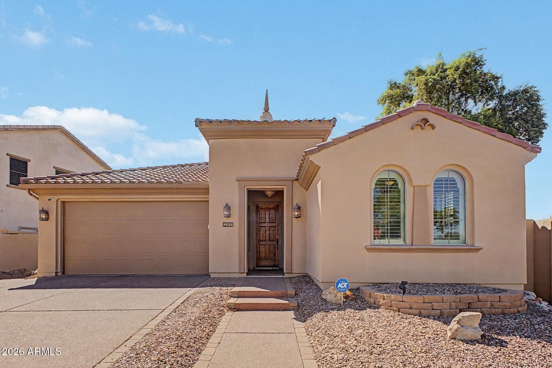 295 W Lantana Place — photo 2