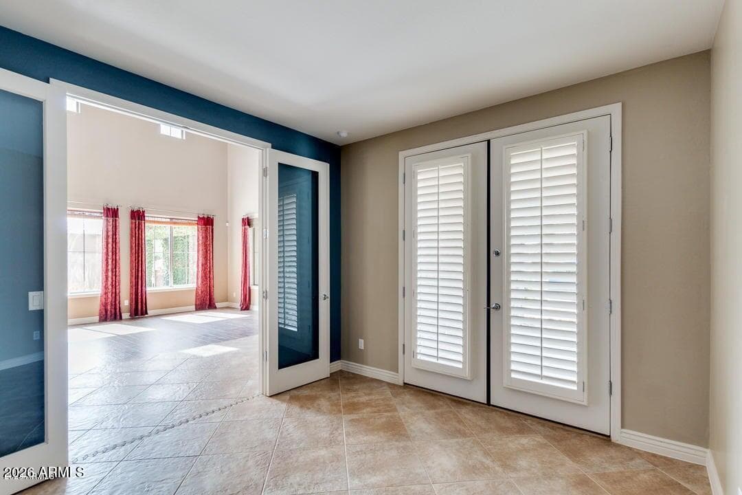 2725 E Grand Canyon Drive — photo 8