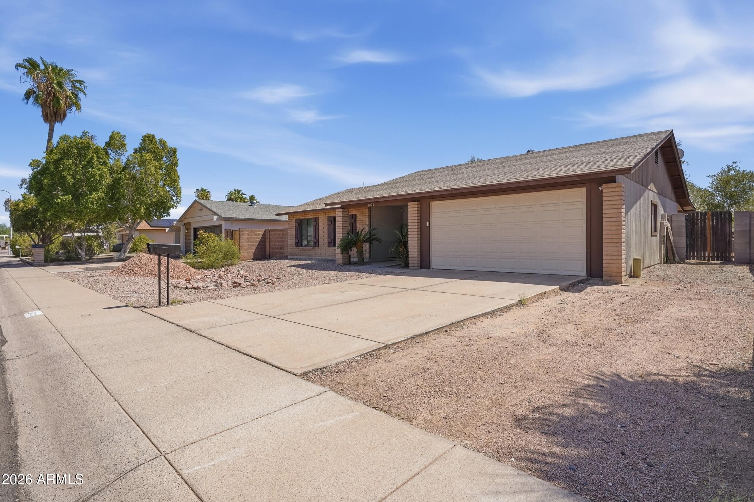 1029 W Carter Drive — photo 5