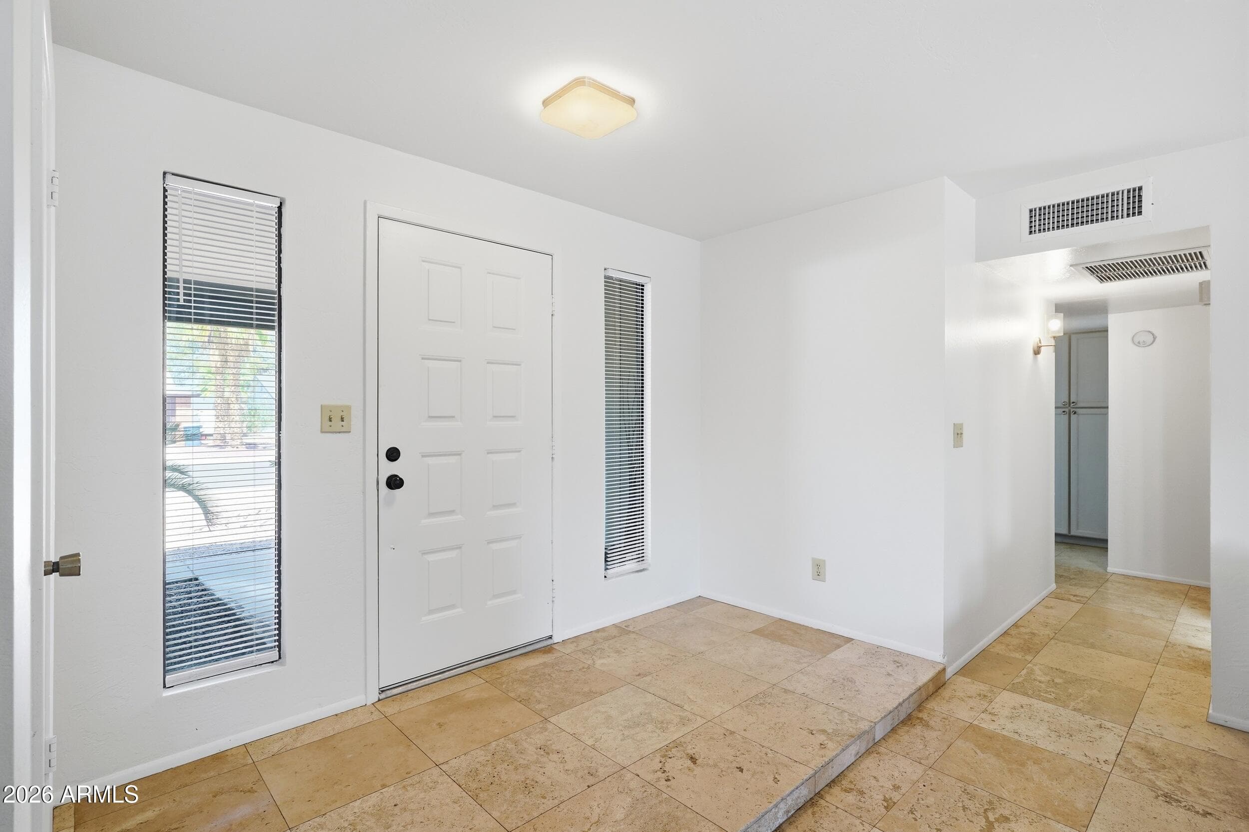 1029 W Carter Drive — photo 8