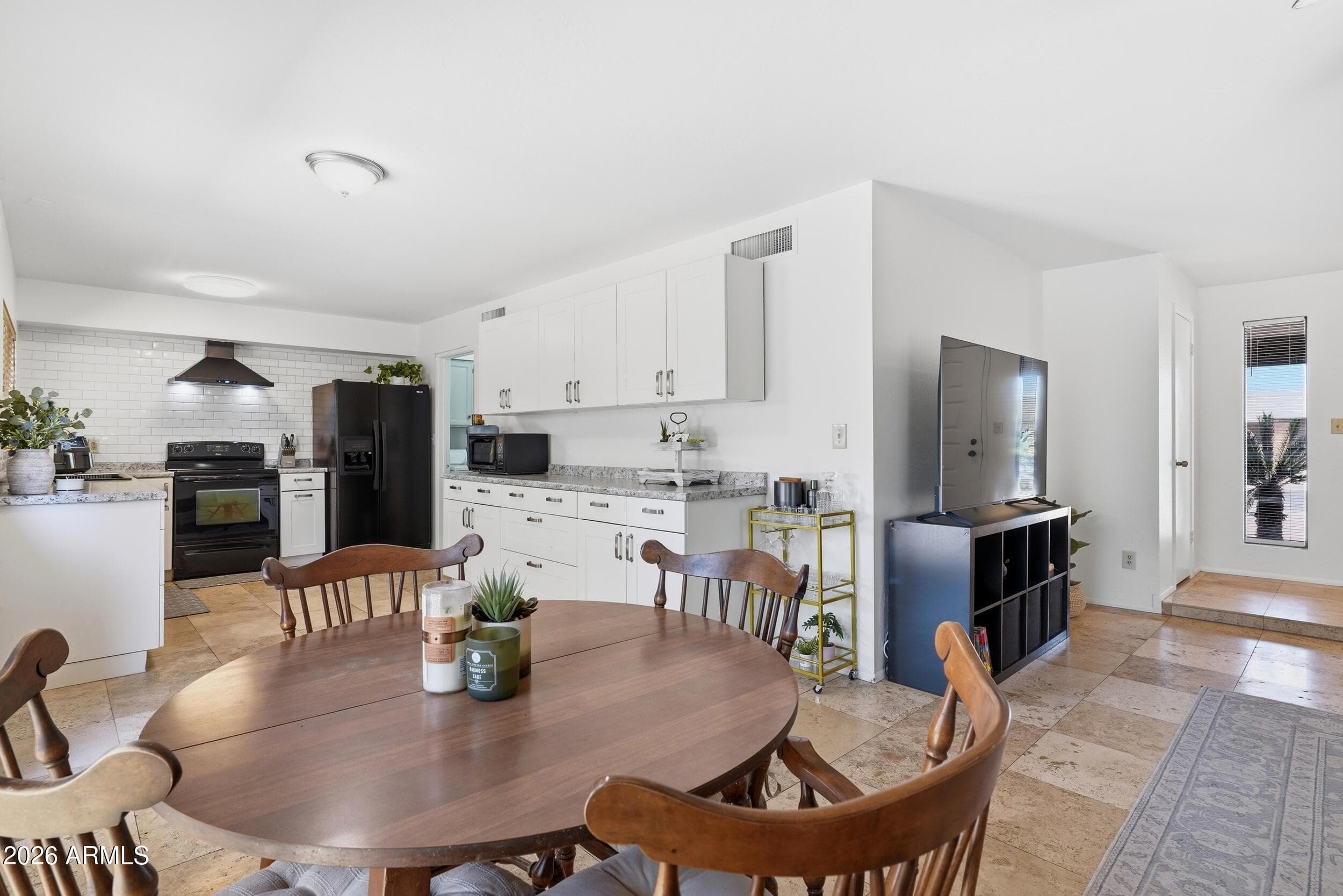 1029 W Carter Drive — photo 7