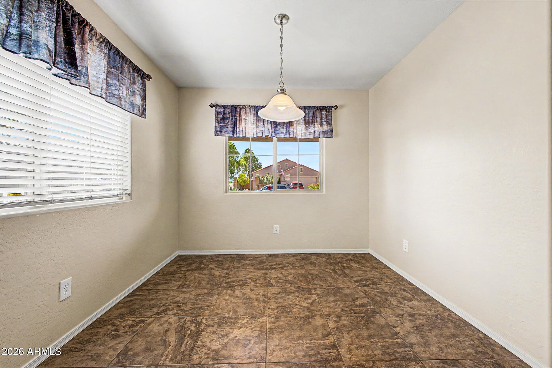 3915 S 186th Lane — photo 8