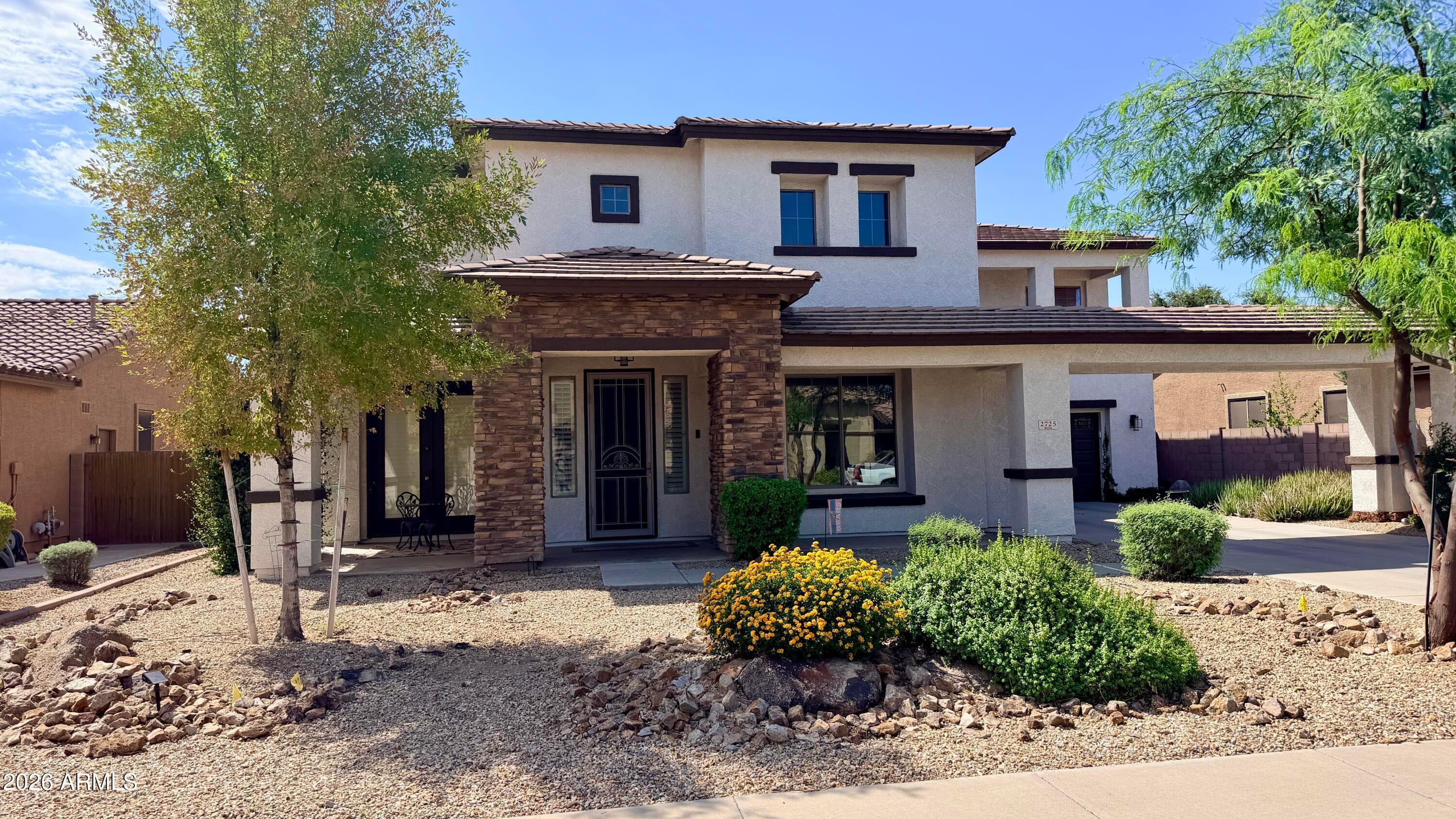 2725 E Grand Canyon Drive — photo 2
