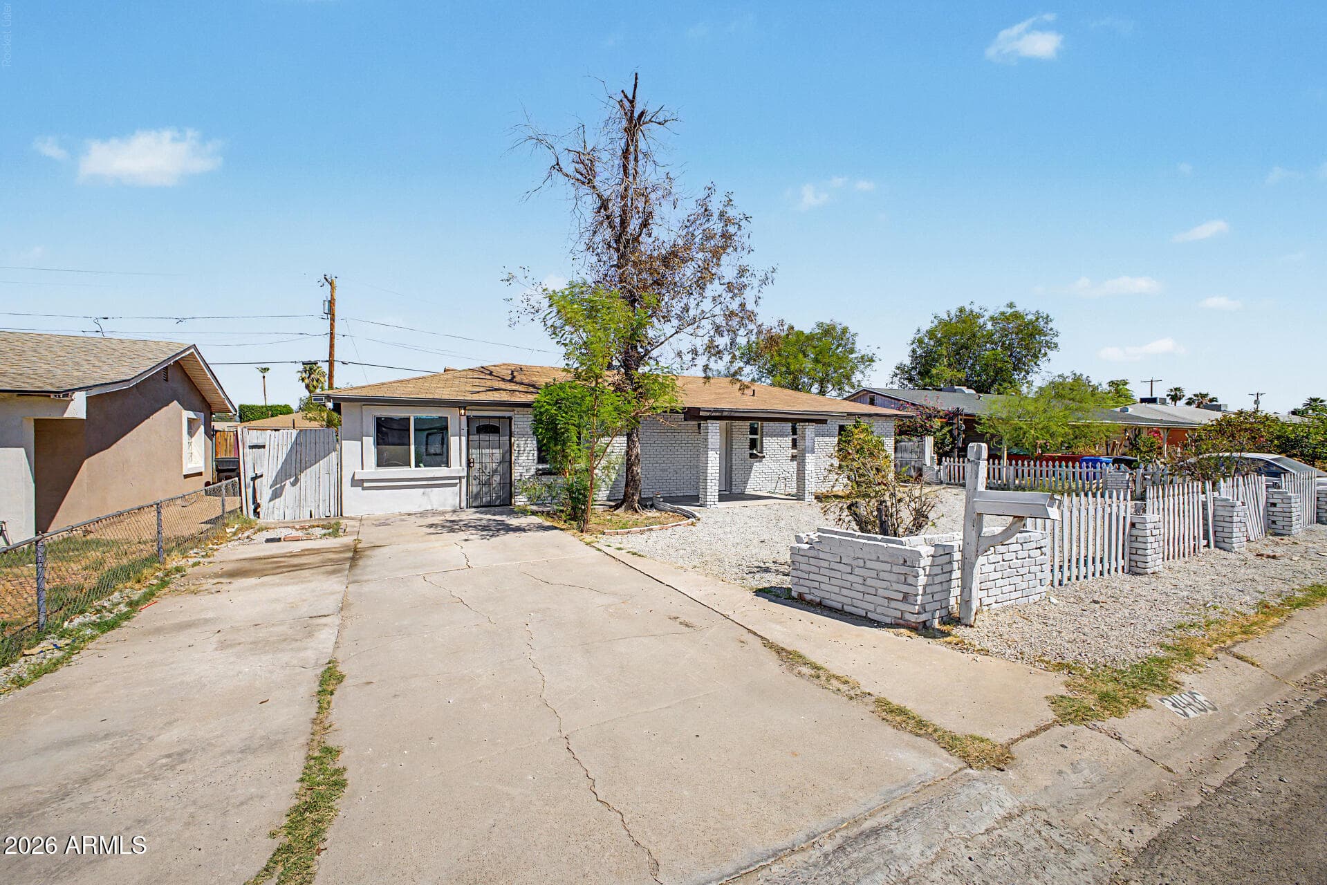 3406 W Glenrosa Avenue — photo 3