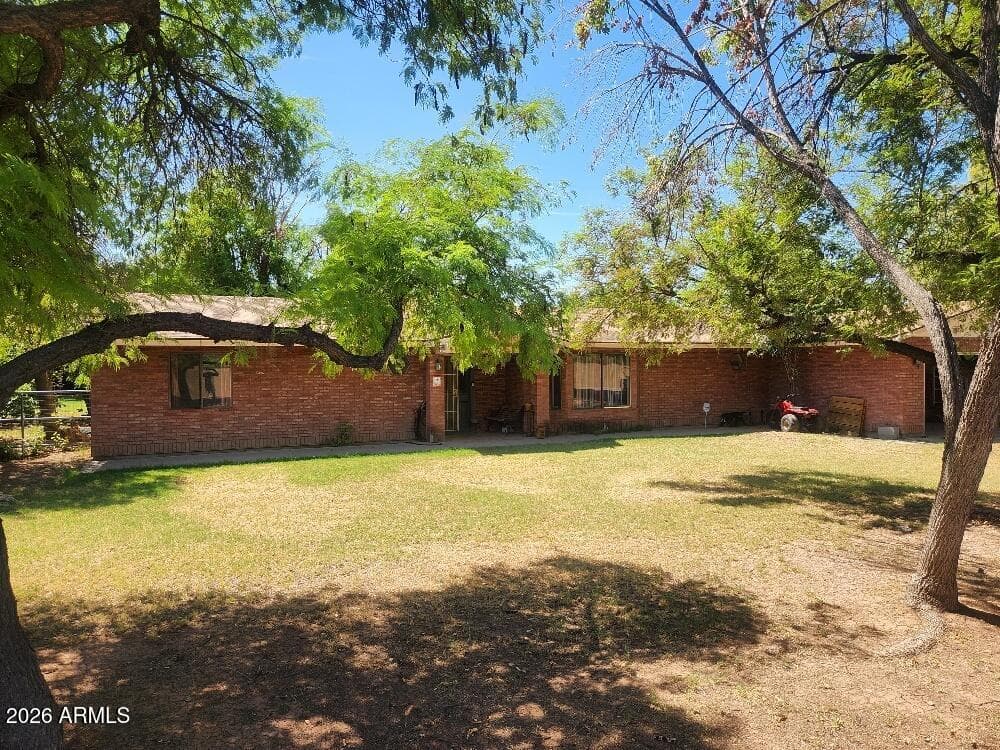 853 W Stanford Avenue — photo 2