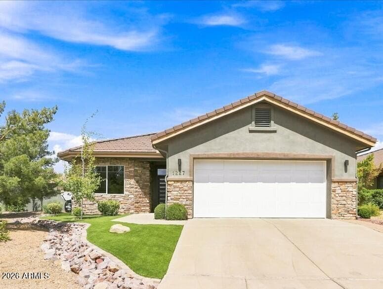 1227 Pebble Springs