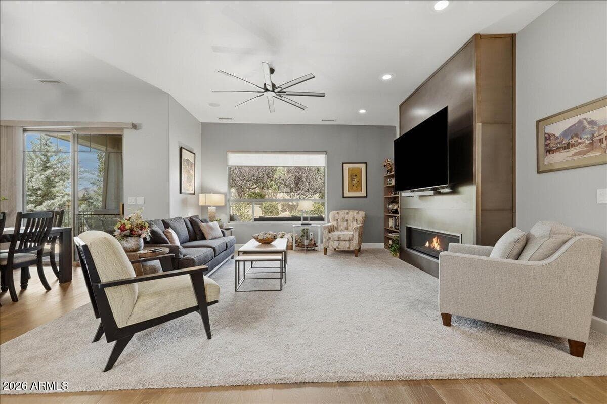 1227 Pebble Springs — photo 4