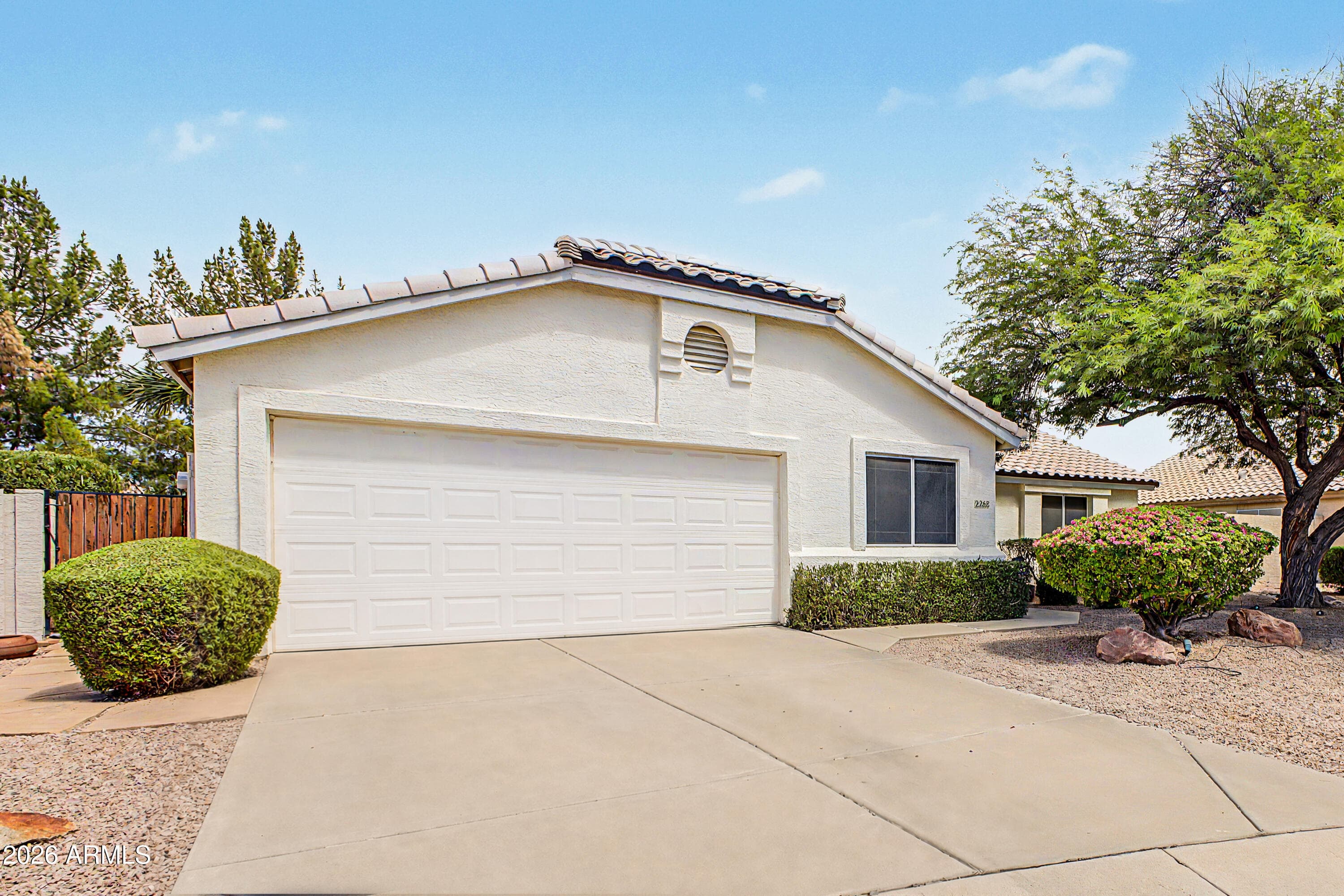 2268 E Marlene Drive — photo 2
