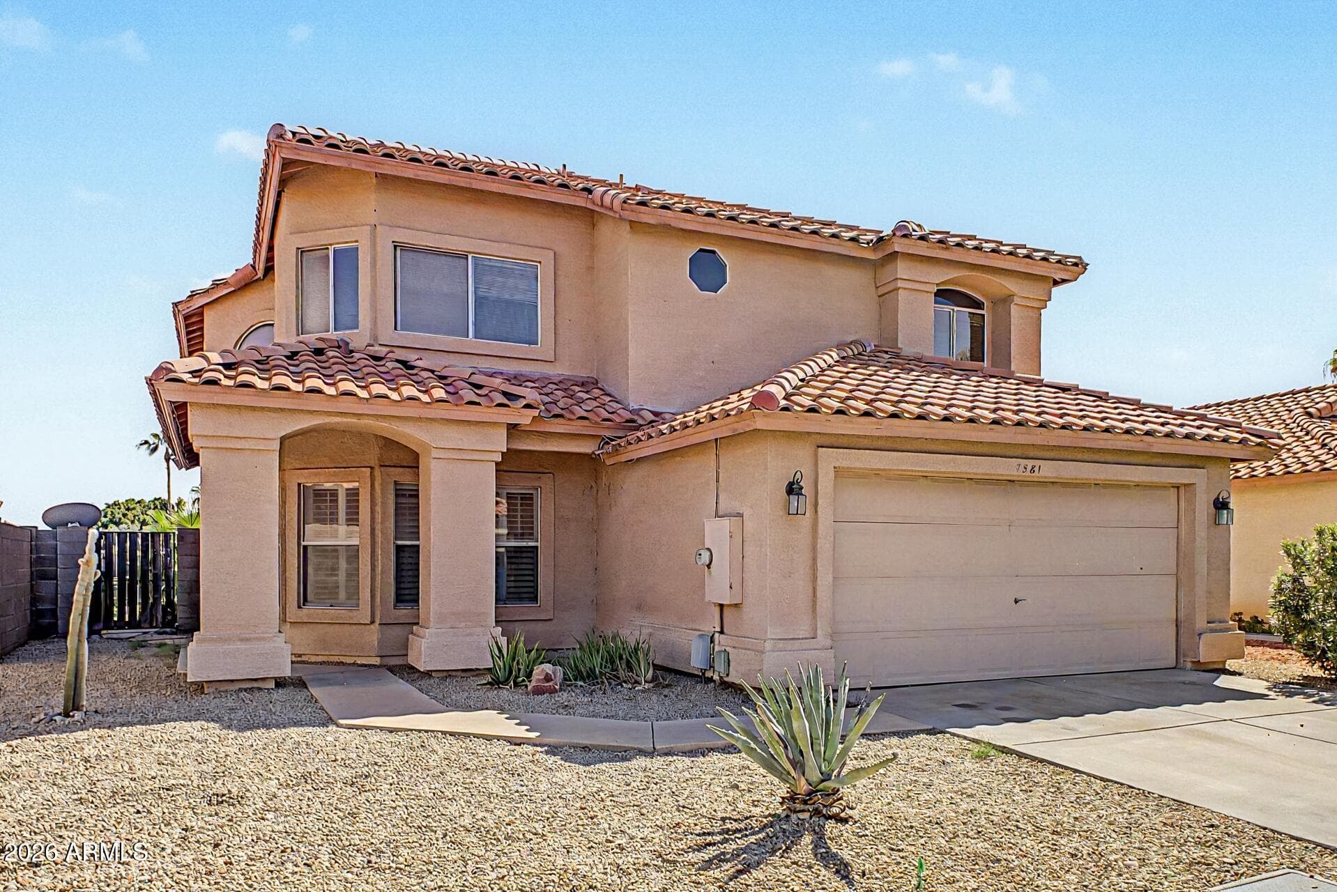 7581 W Kerry Lane — photo 2