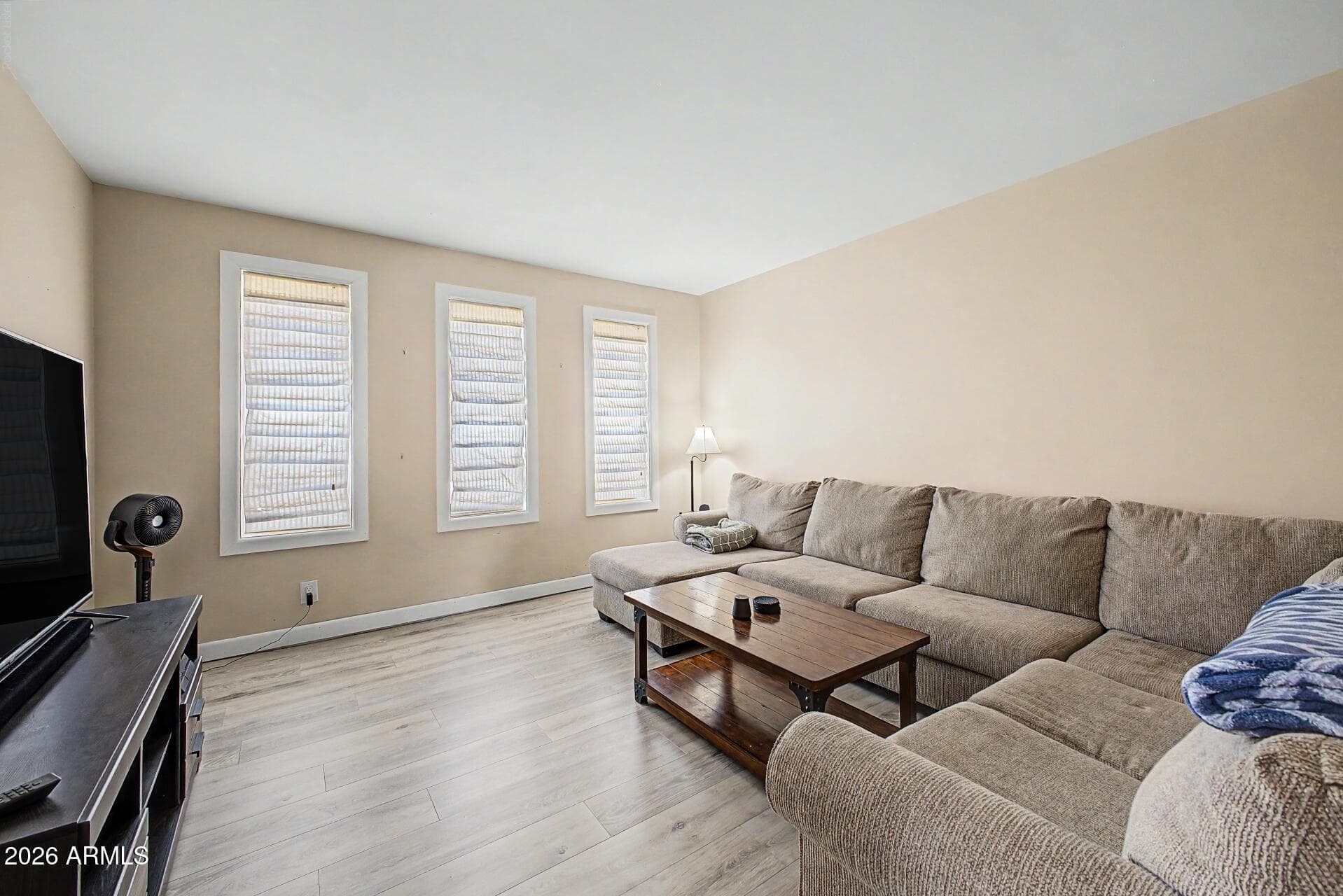 1521 E Fairfield Street — photo 4