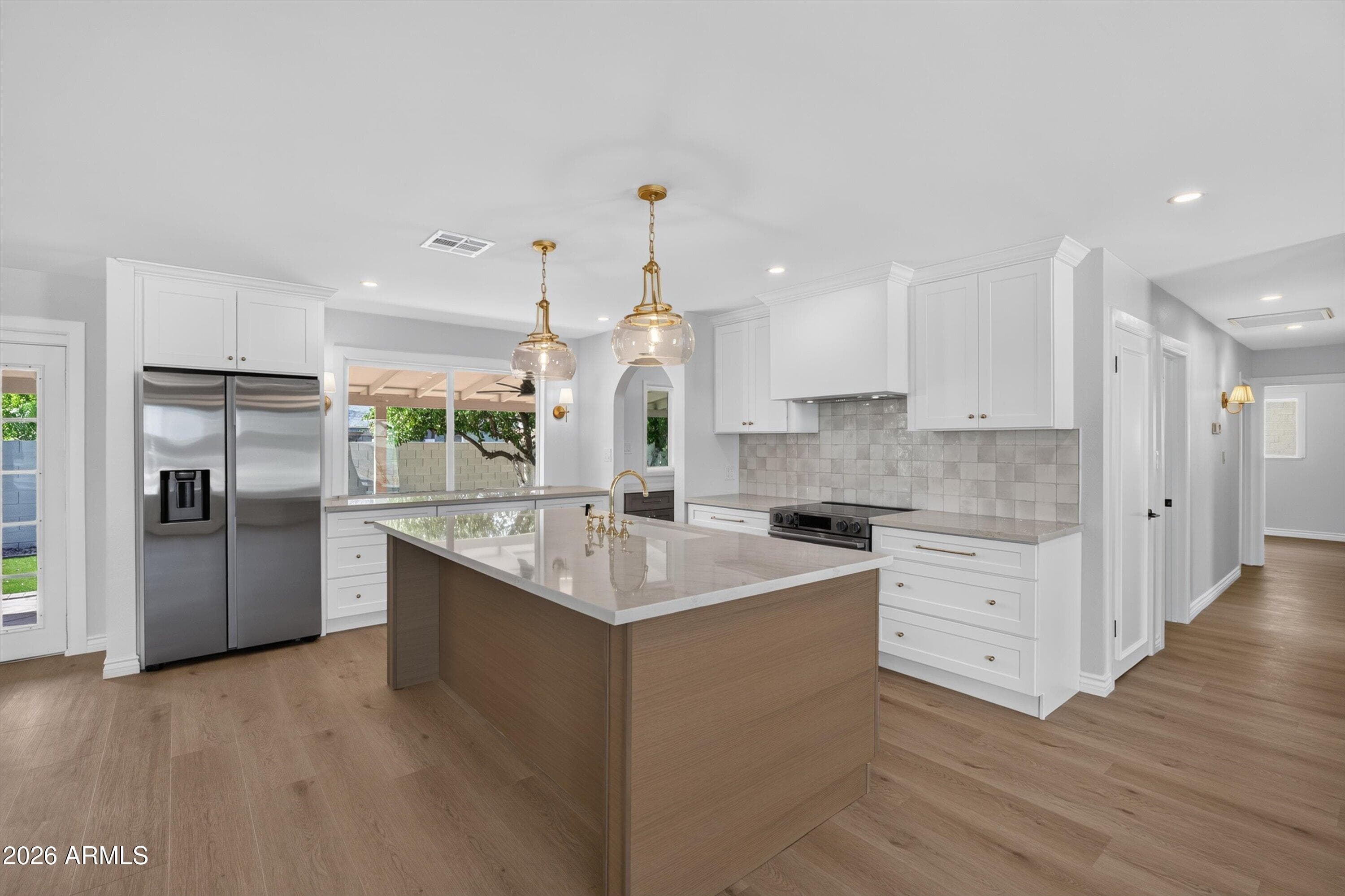 8631 E Sage Drive — photo 2