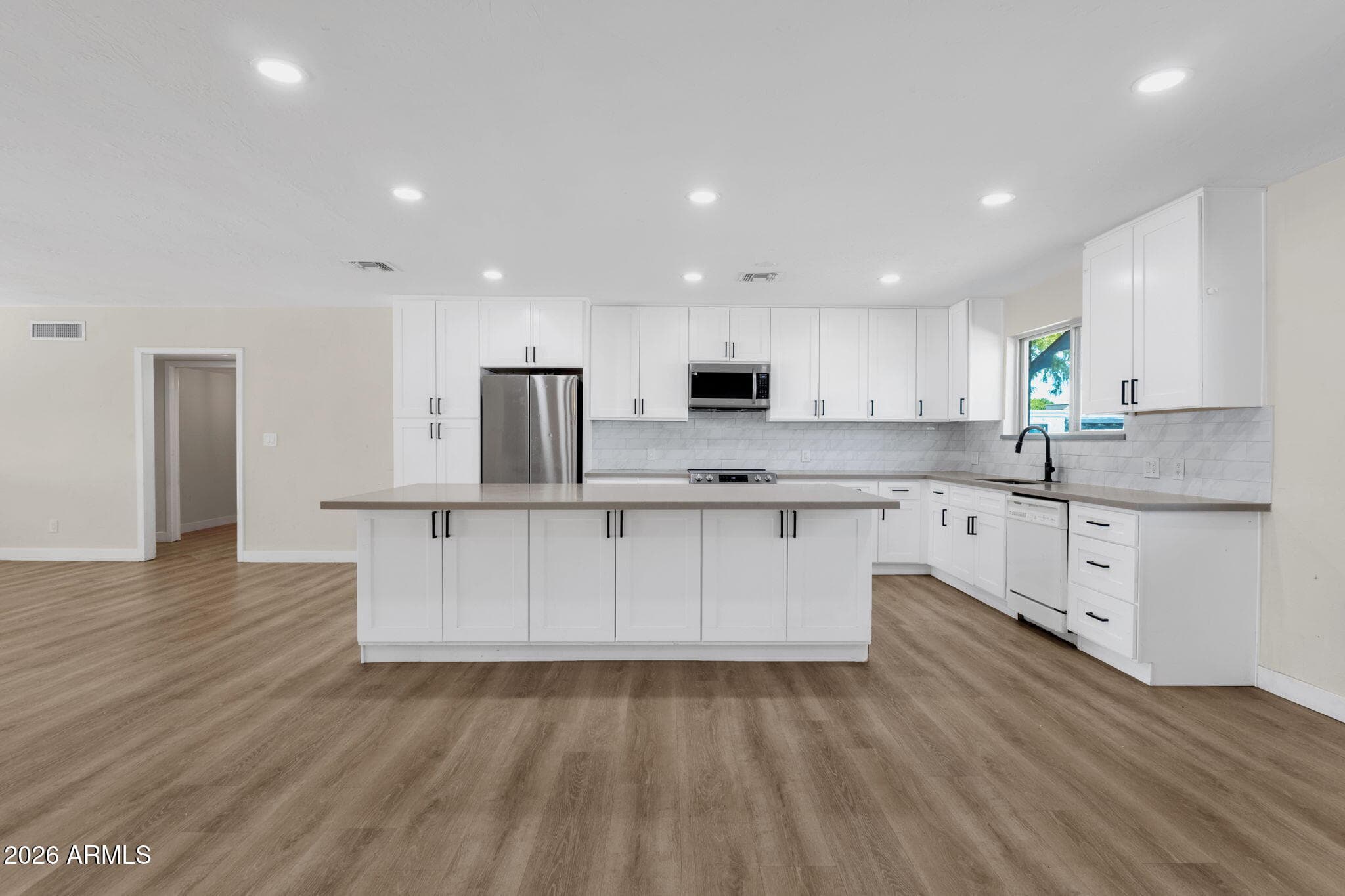 2409 E Inglewood Street — photo 6
