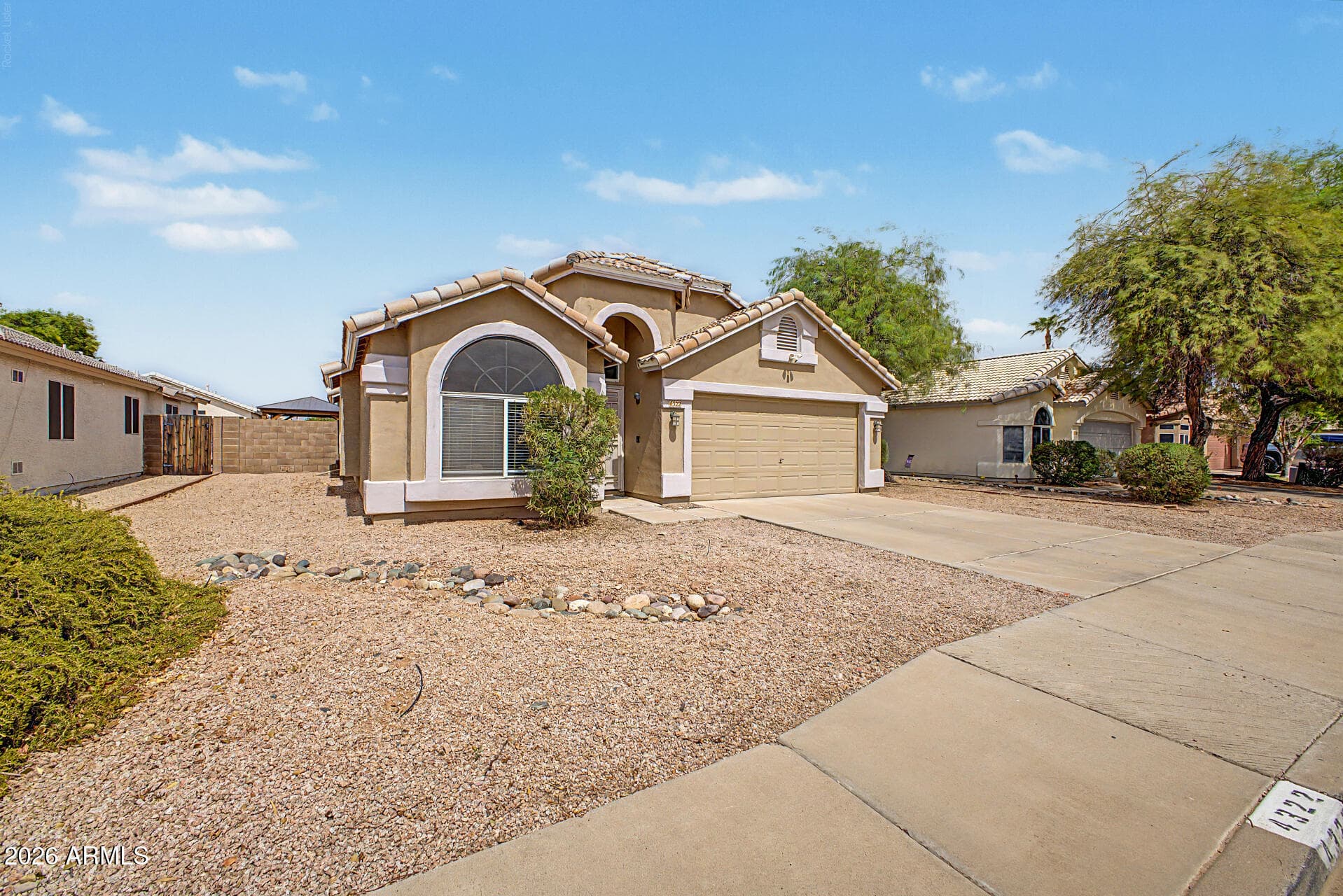 4322 E Bramble Circle — photo 3