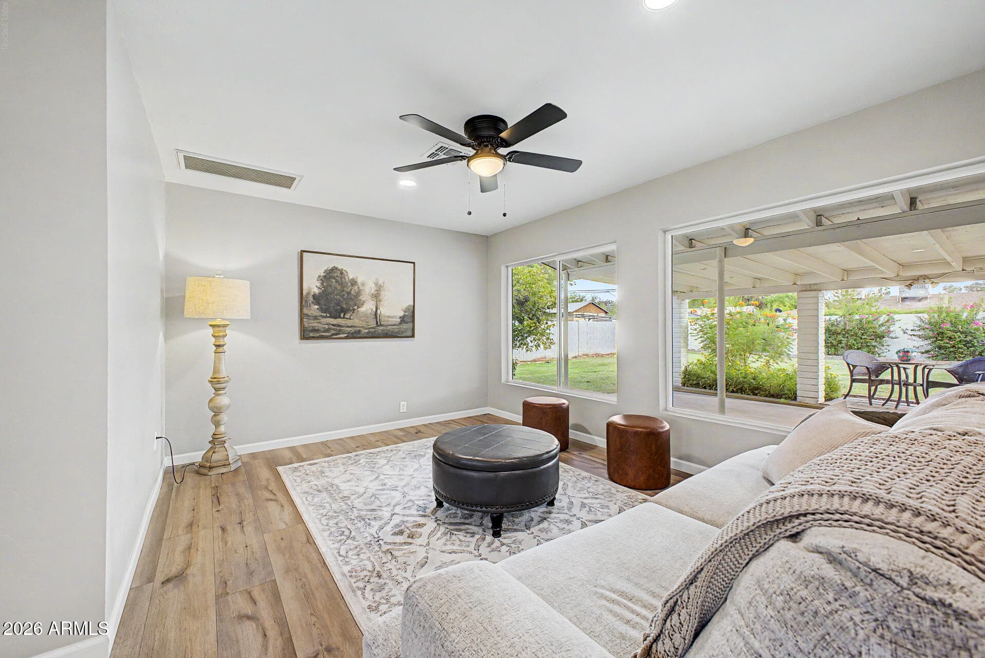 1813 W Earll Drive — photo 7