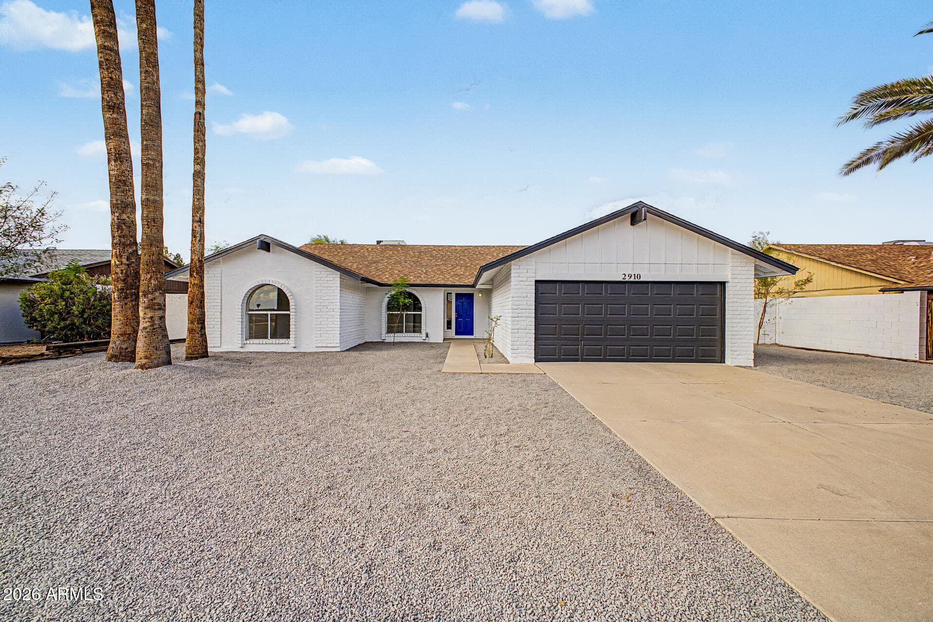 2910 W Sandra Terrace — photo 2