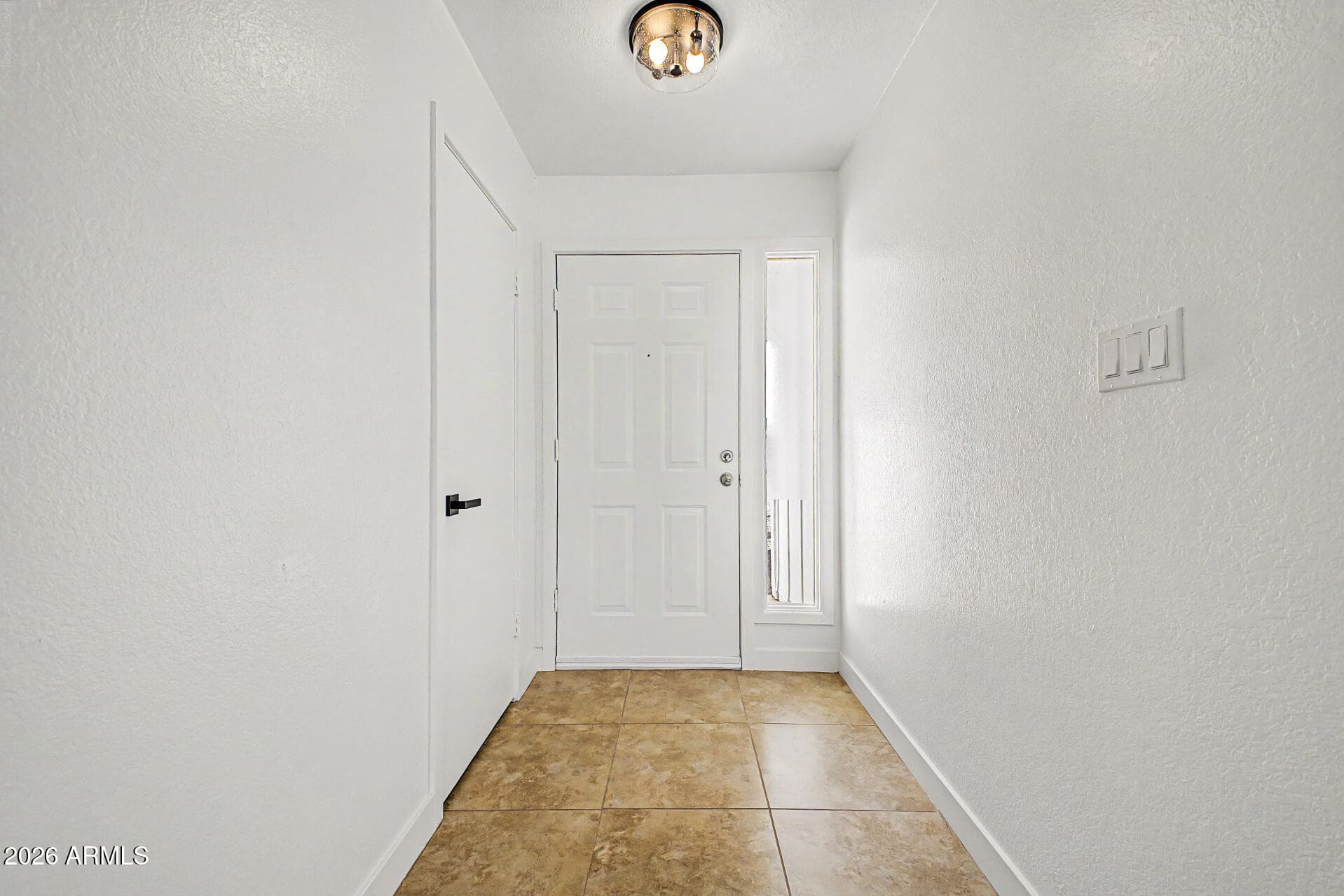 2910 W Sandra Terrace — photo 5