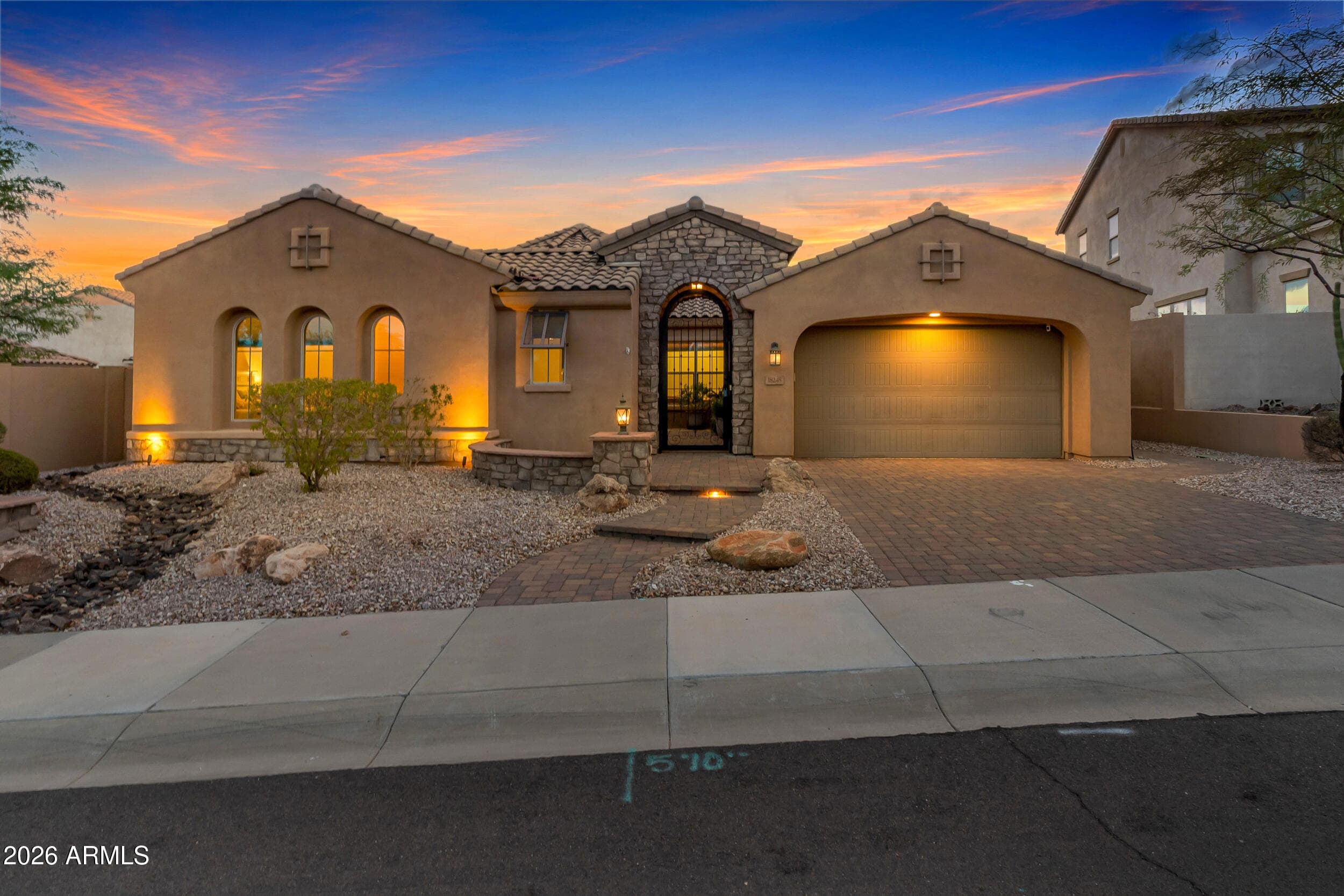 18245 W Thistle Landing Drive — photo 2