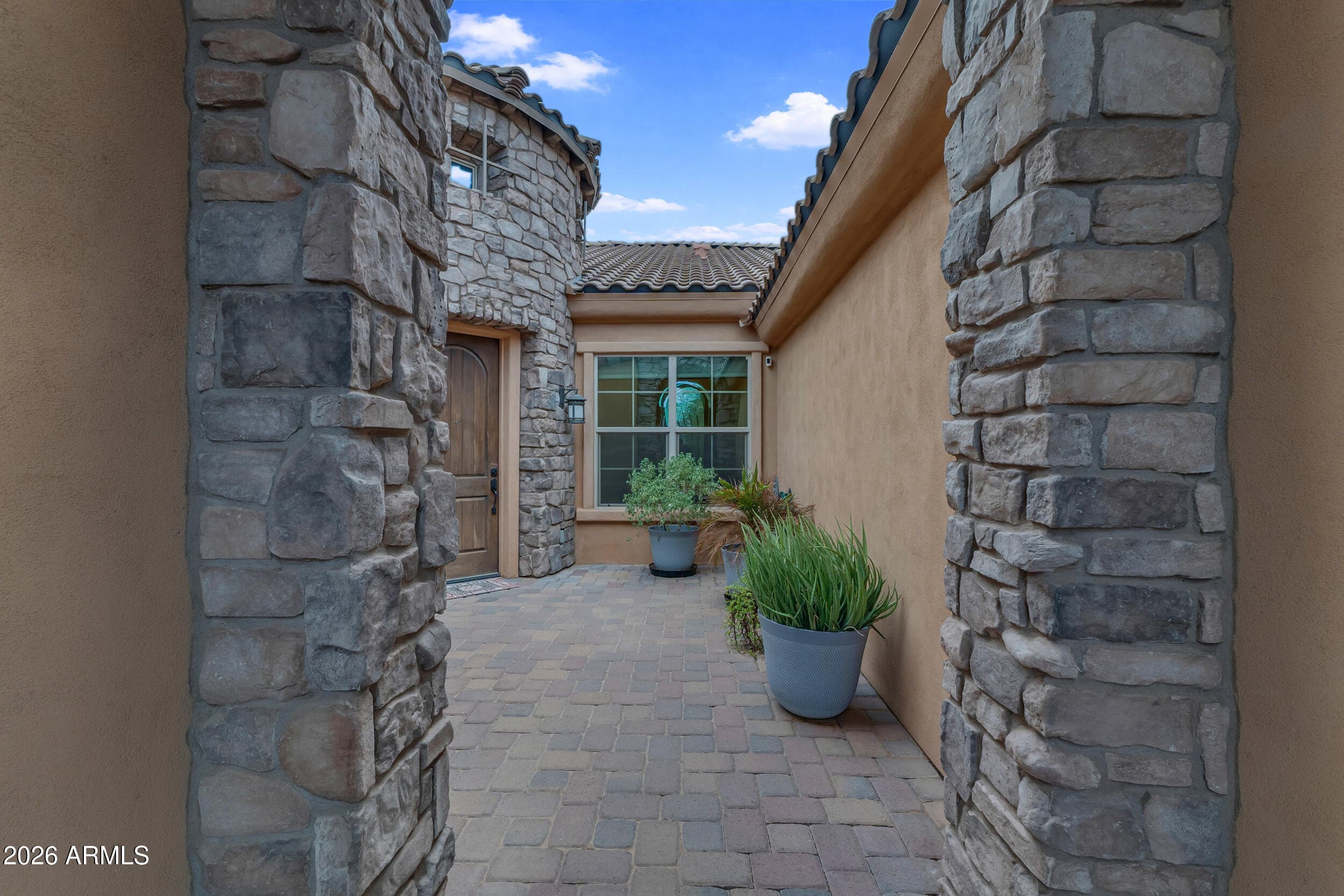 18245 W Thistle Landing Drive — photo 5