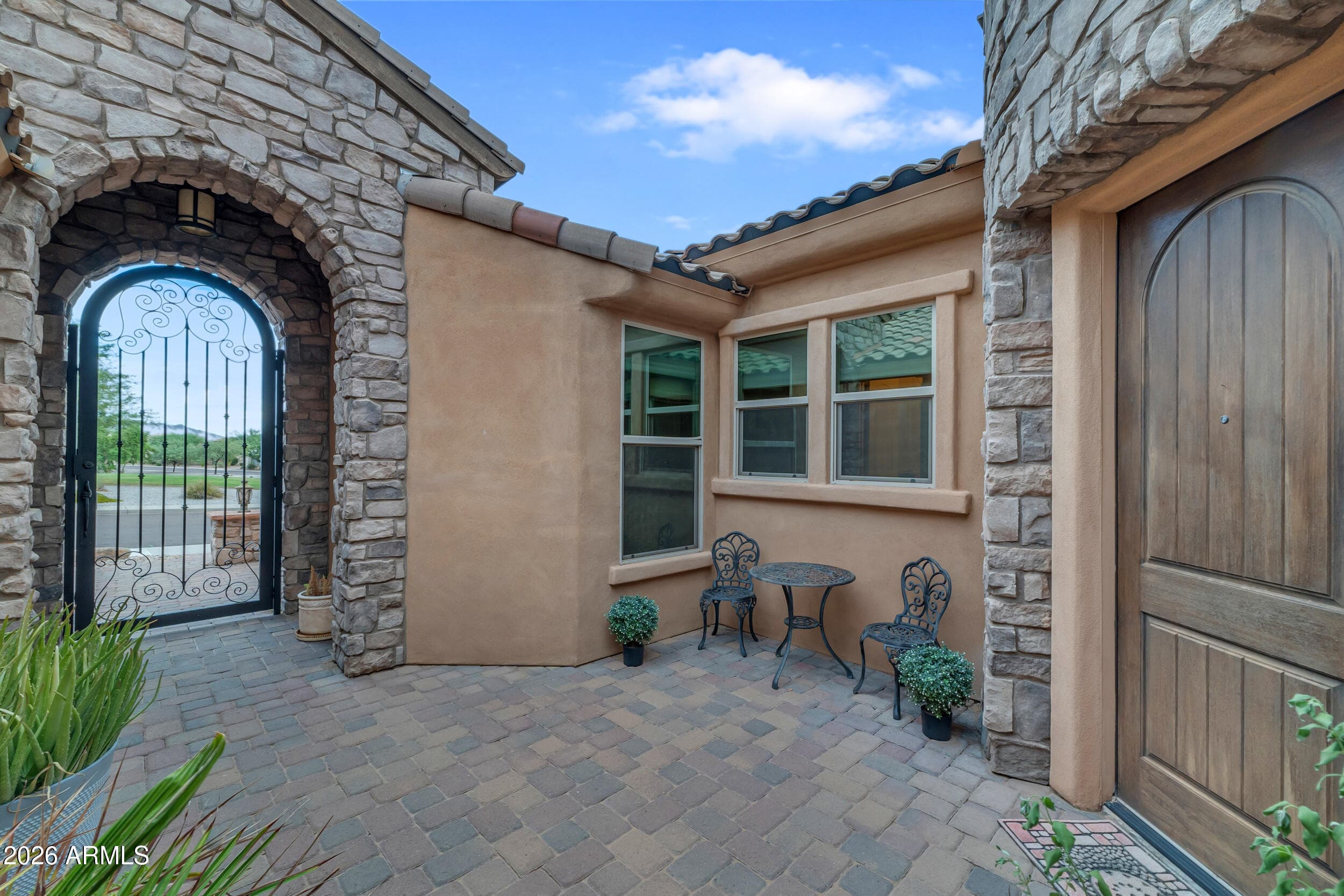 18245 W Thistle Landing Drive — photo 6