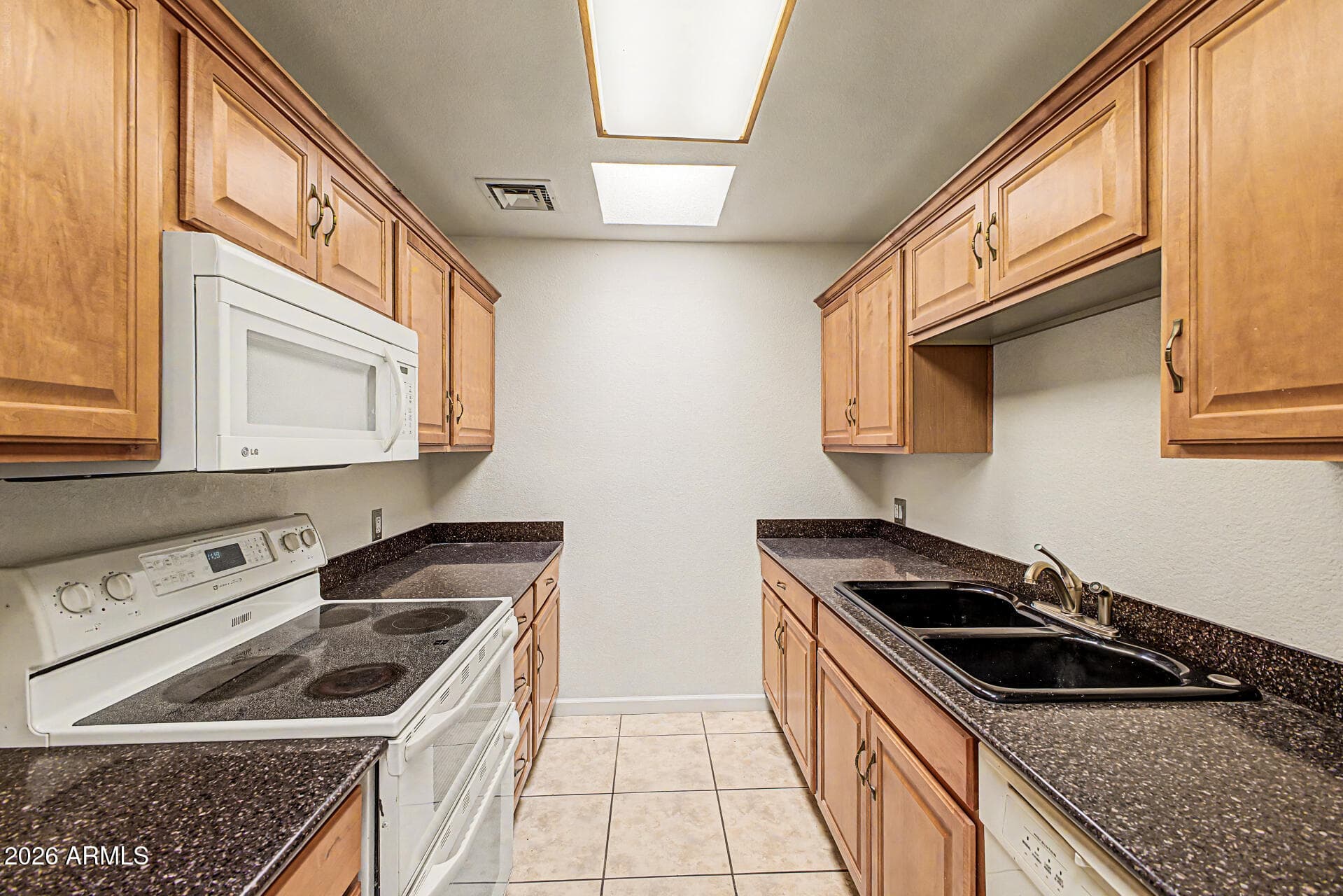 14300 W Bell Road 440 — photo 8