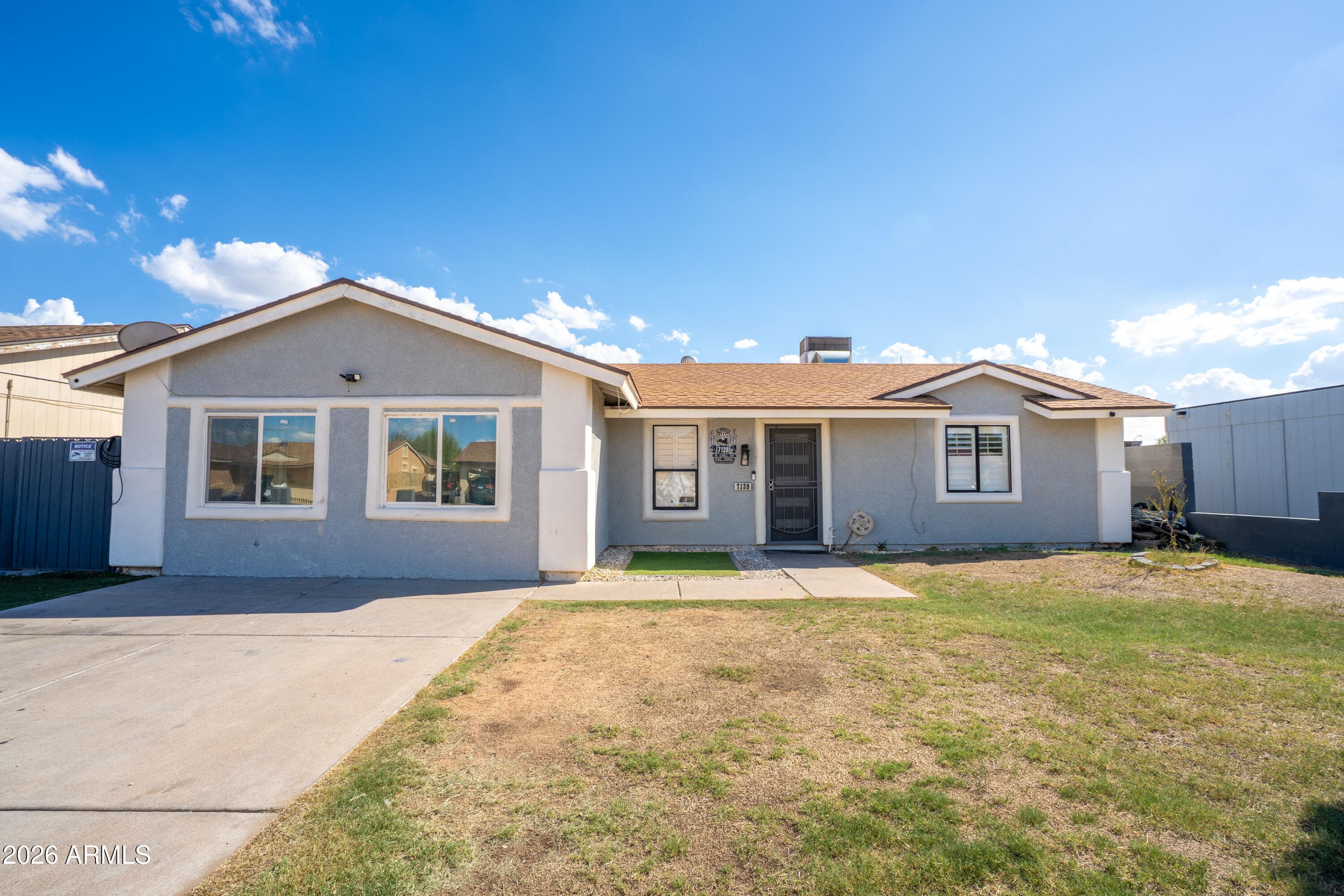7139 W Earll Drive — photo 2