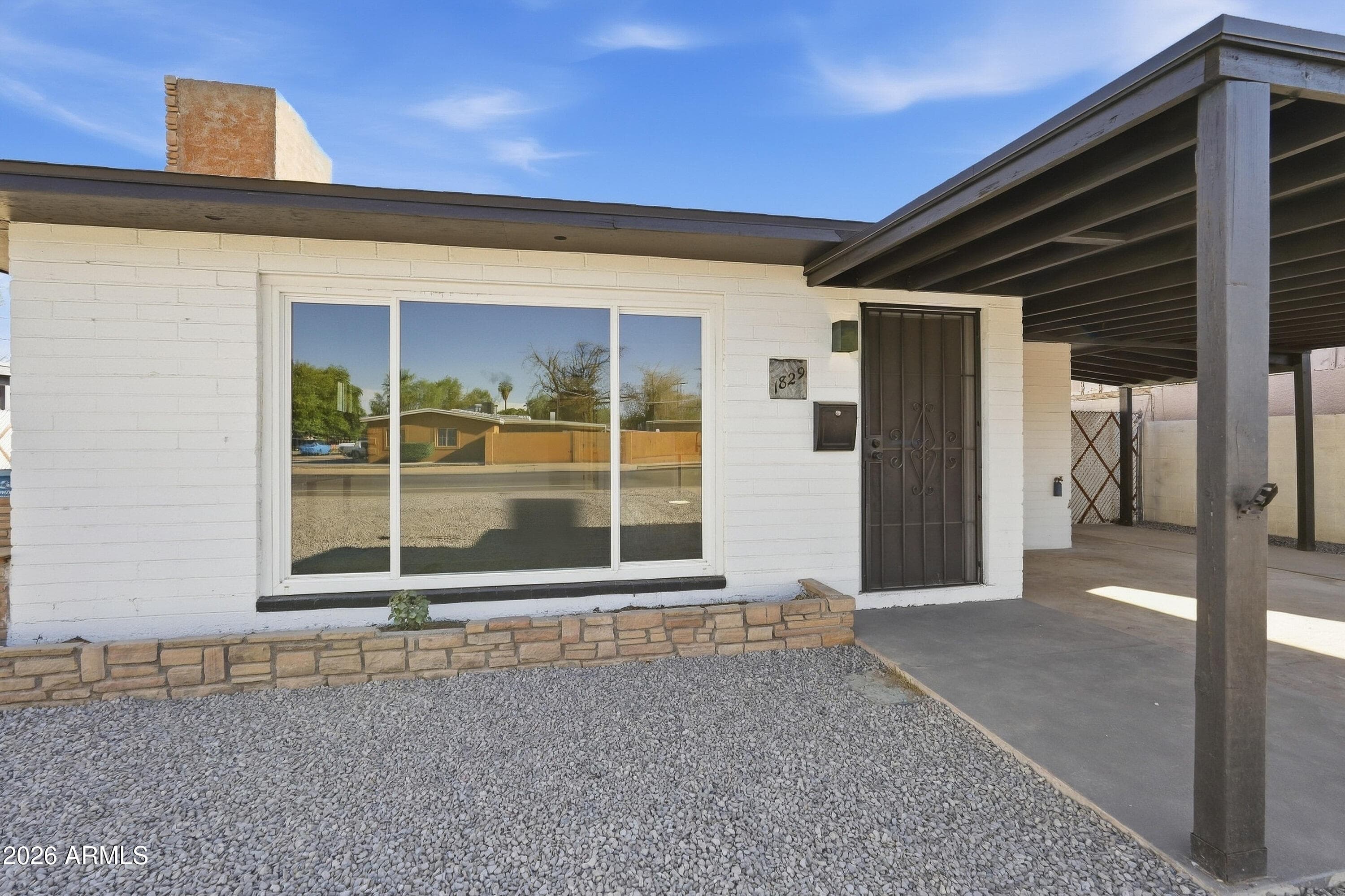 1829 W Campbell Avenue — photo 4