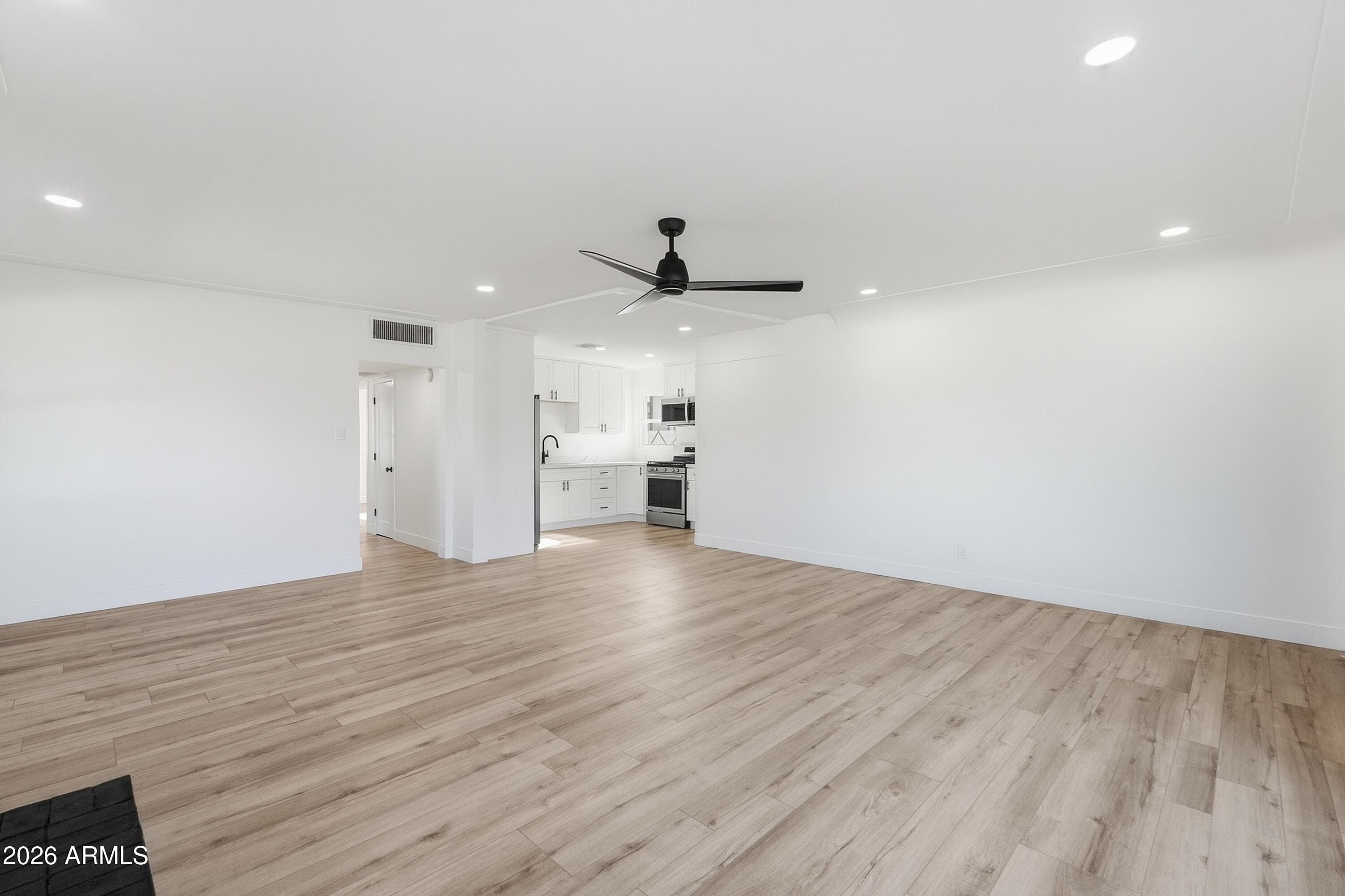 1829 W Campbell Avenue — photo 8