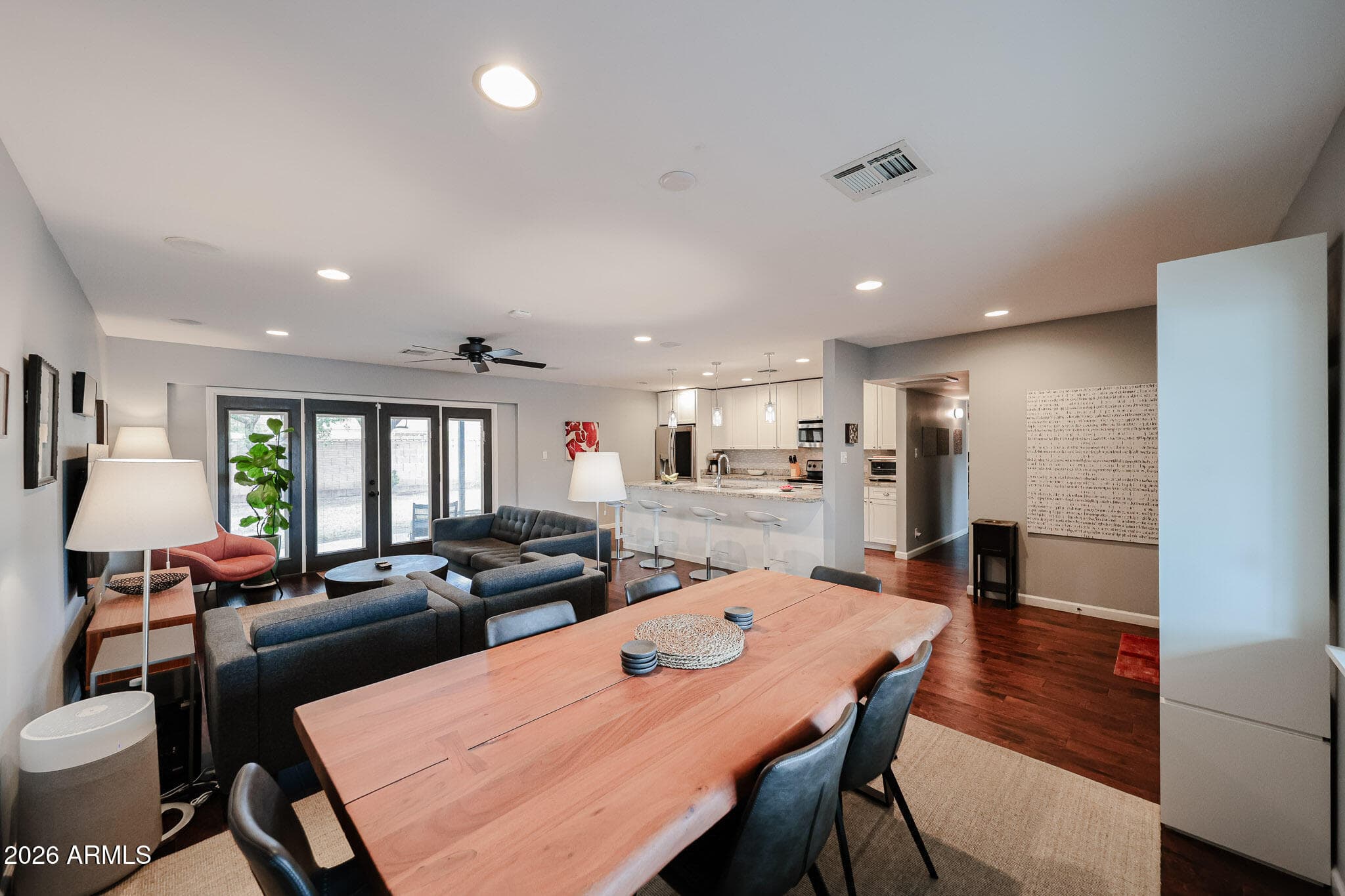 410 W Flower Street — photo 4