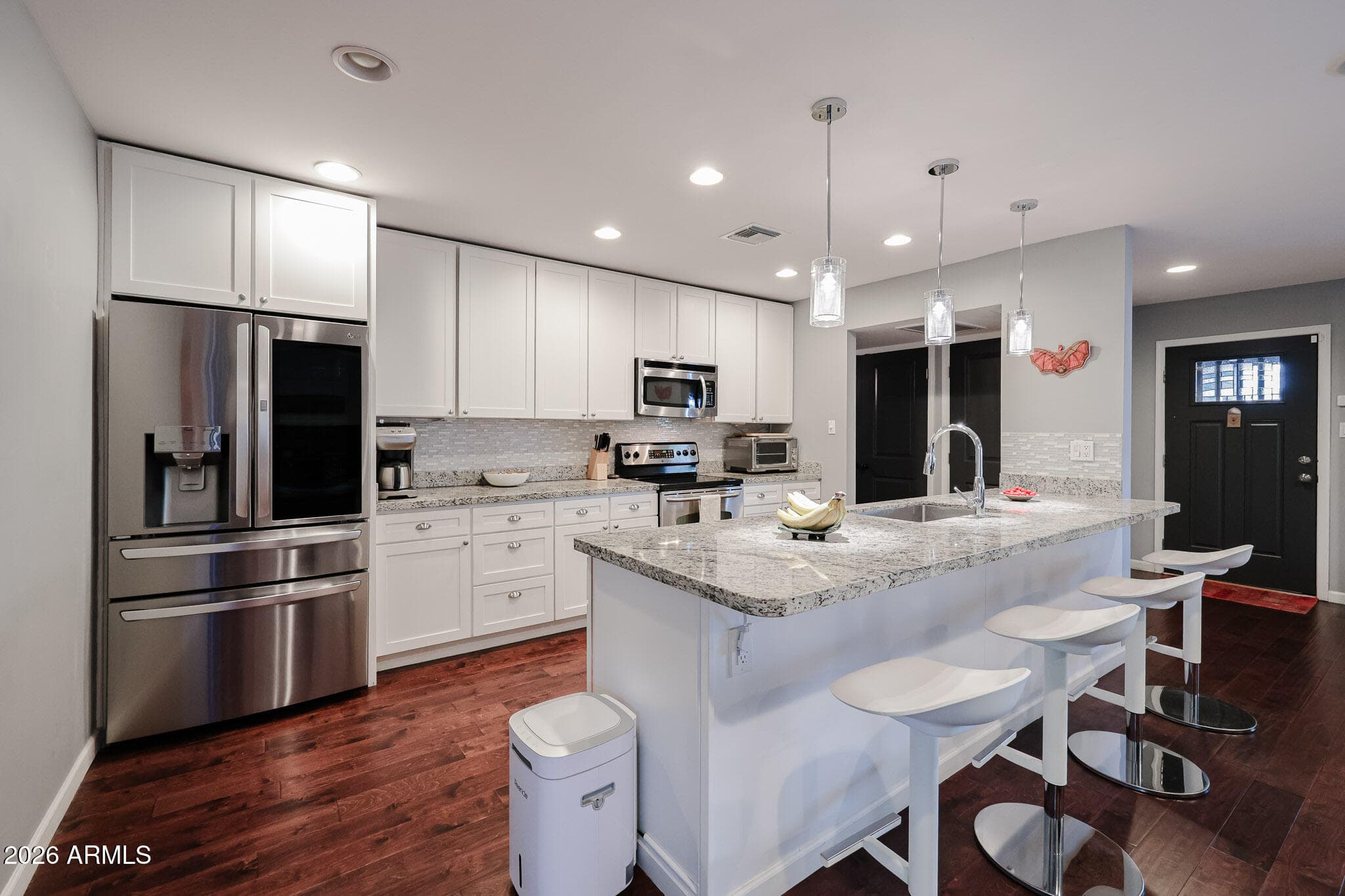410 W Flower Street — photo 8
