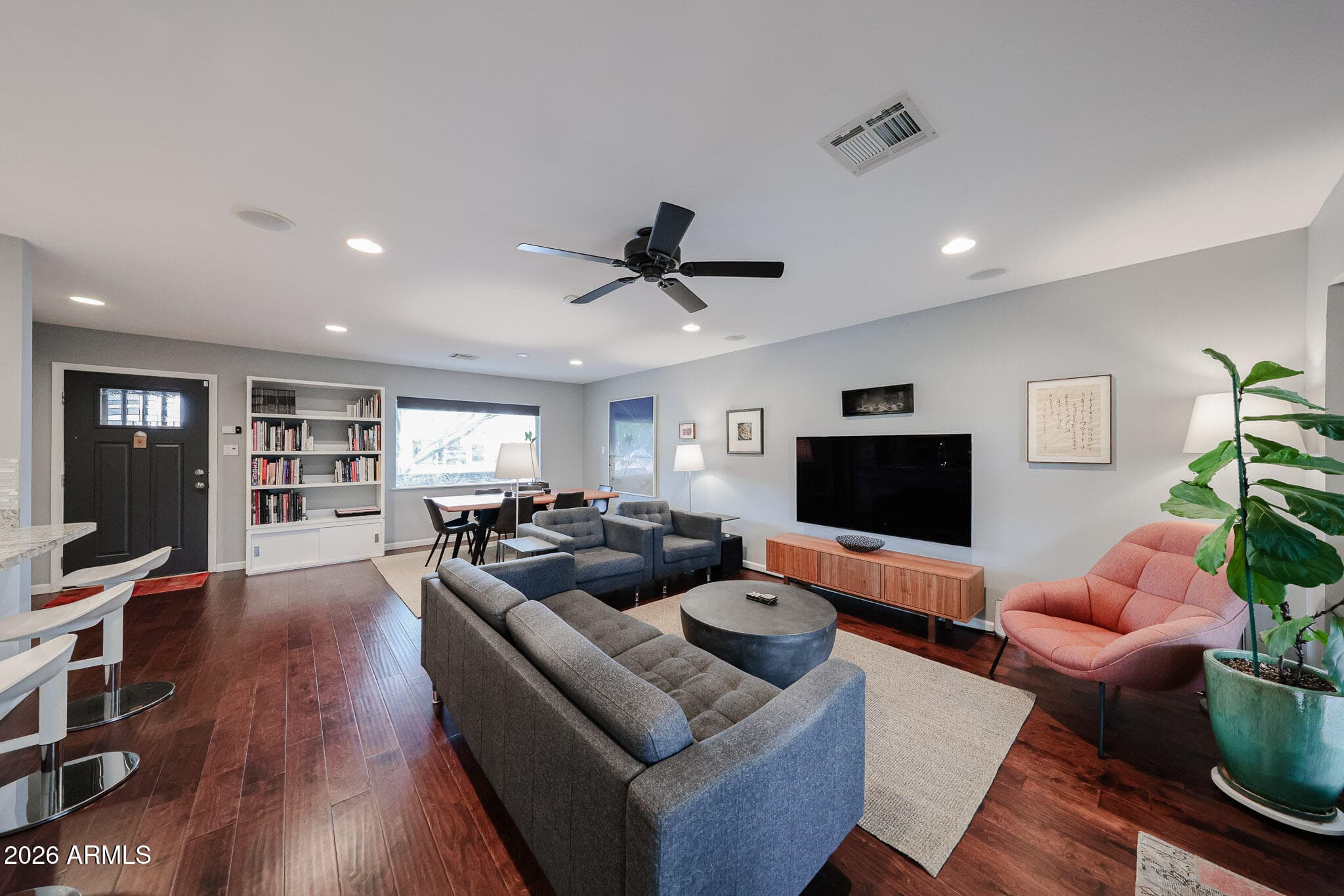 410 W Flower Street — photo 7