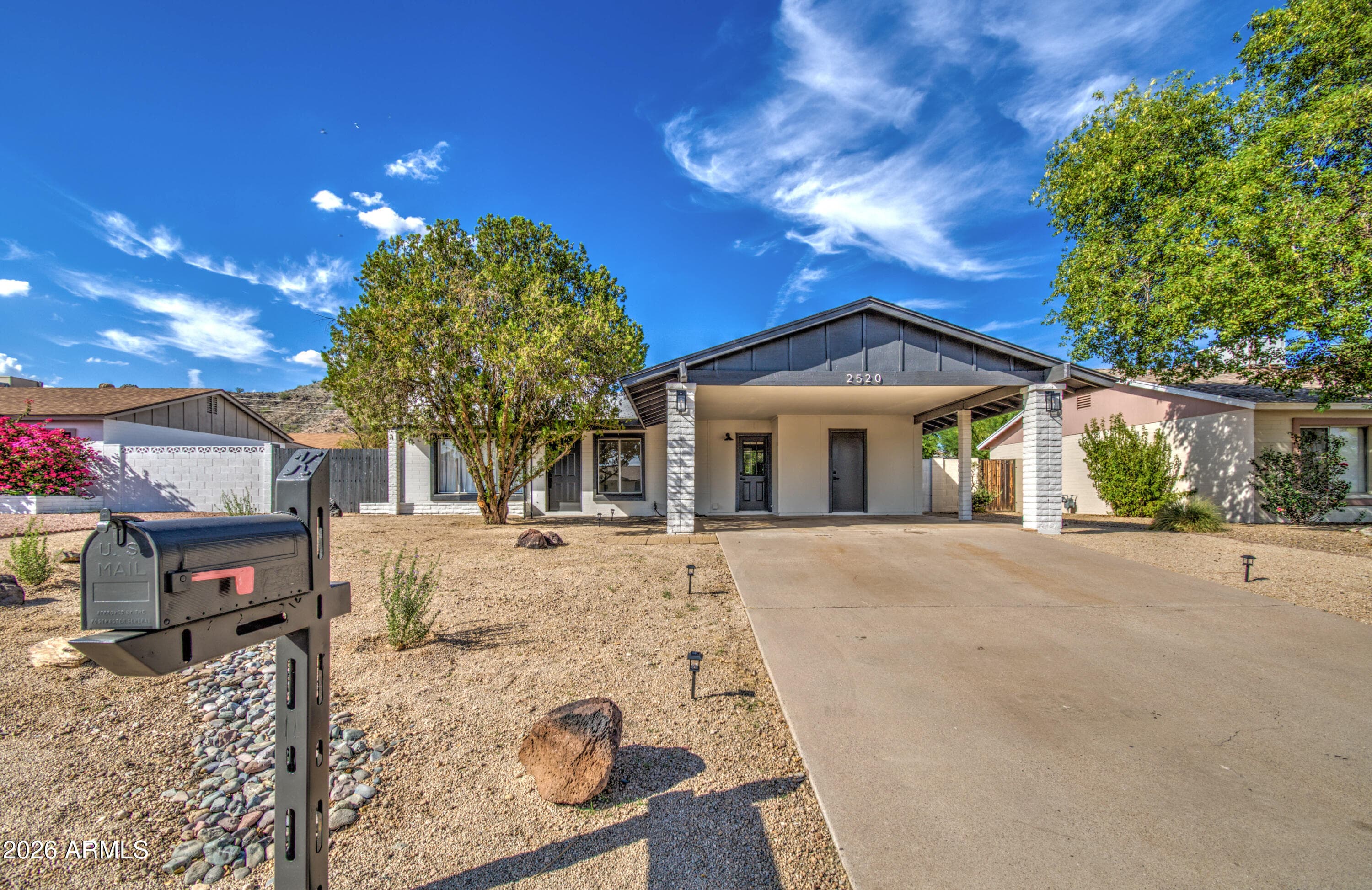 2520 E Dahlia Drive — photo 4
