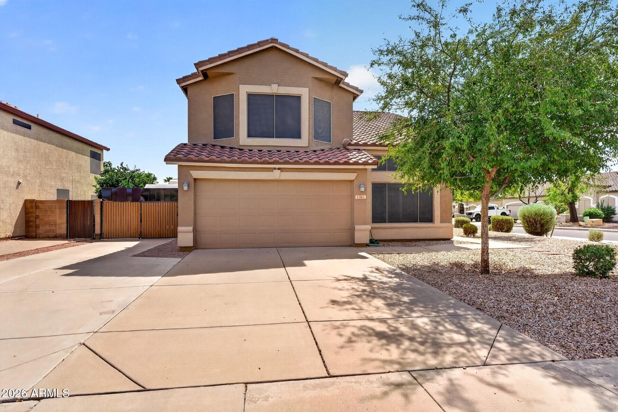 1361 E Jasper Drive — photo 2