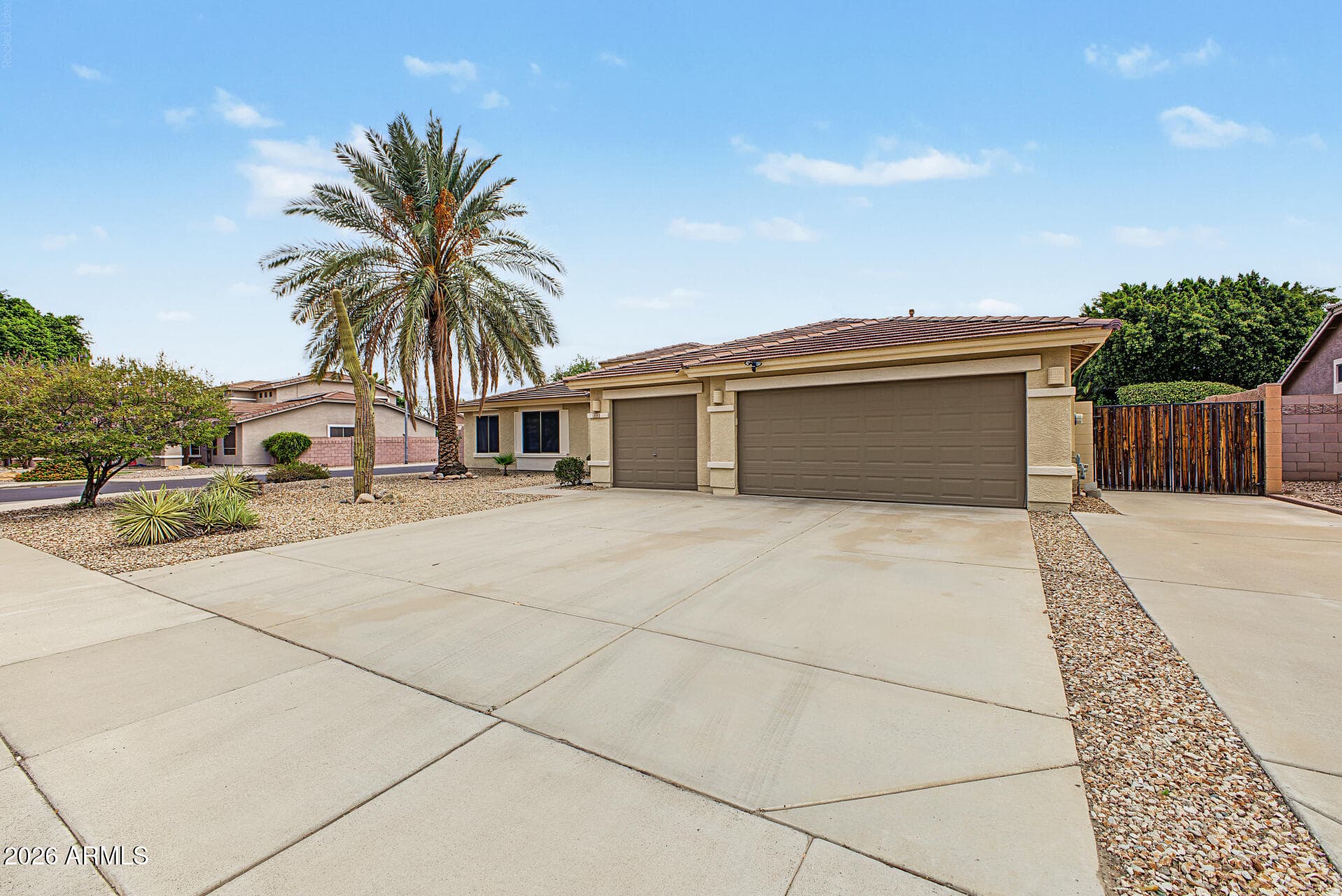 8838 W Potter Drive — photo 6